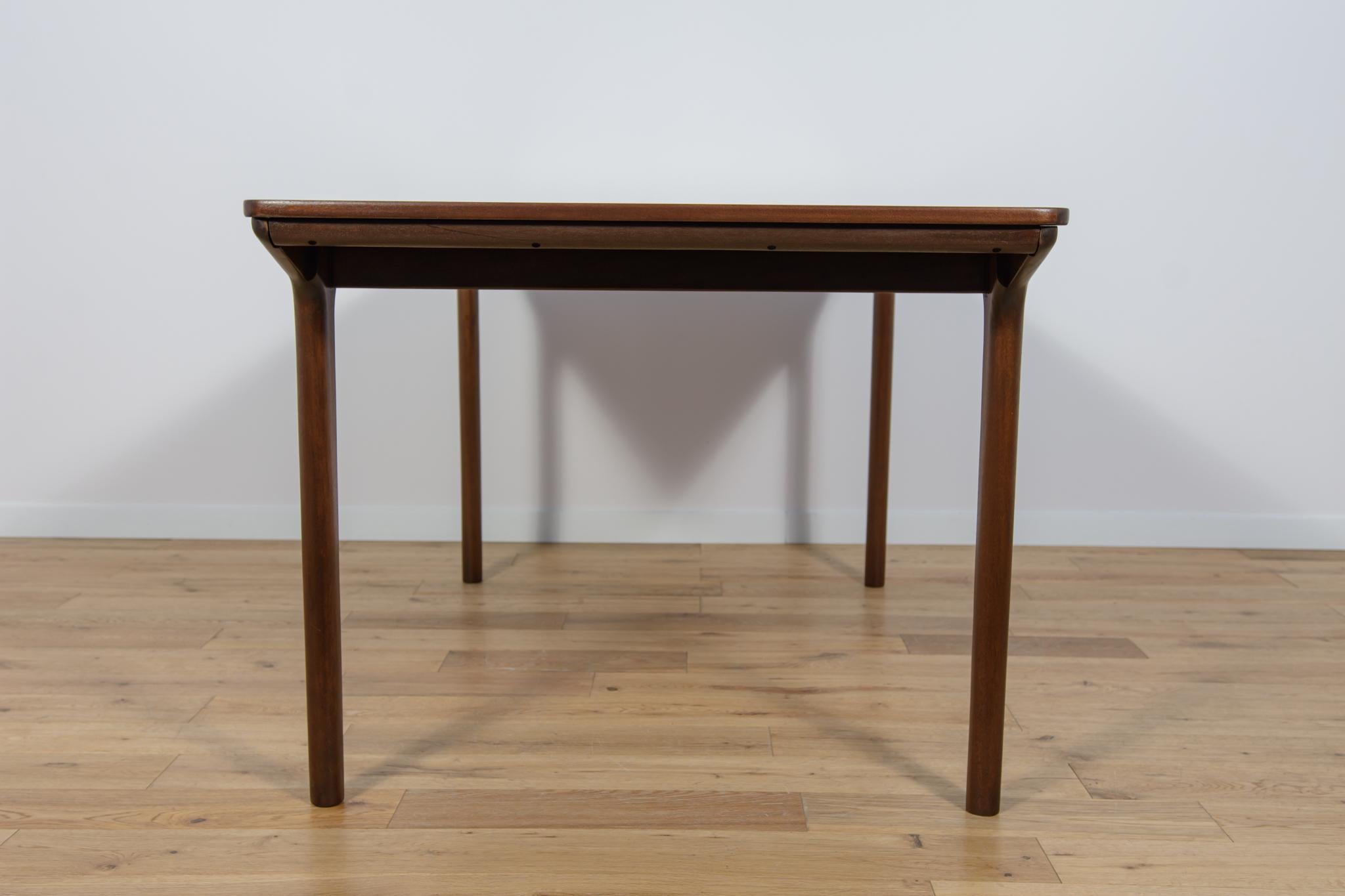 Mid-Century Rosewood & Teak Extendable Dining Table from McIntosh, Great Britain In Excellent Condition For Sale In GNIEZNO, 30
