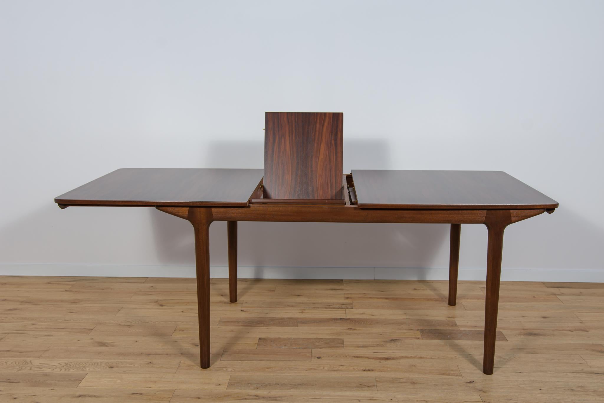 Mid-Century Rosewood & Teak Extendable Dining Table from McIntosh, Great Britain For Sale 2