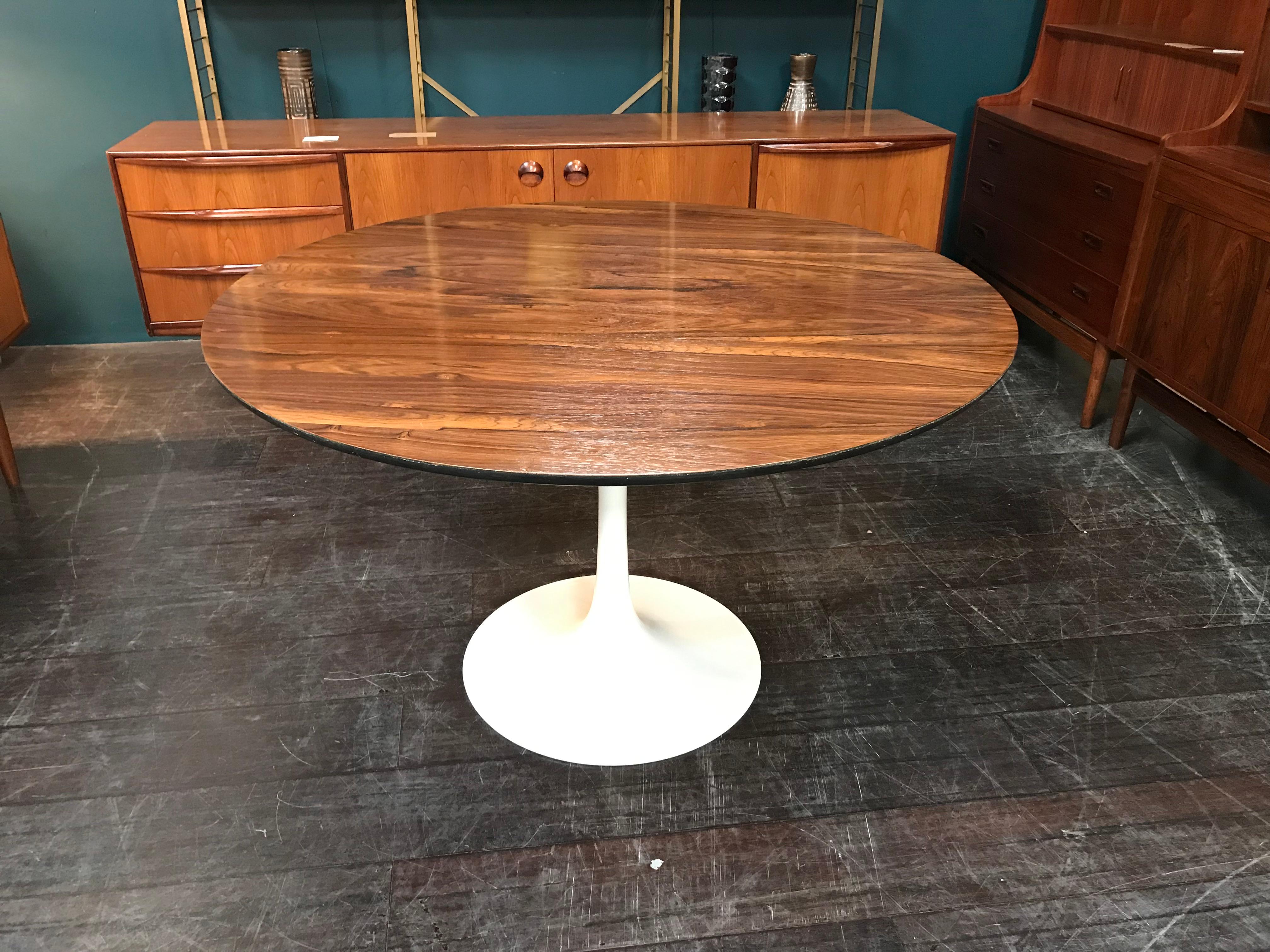 Mid-Century Modern Midcentury Rosewood Tulip Dining Table by Maurice Burke for Arkana For Sale
