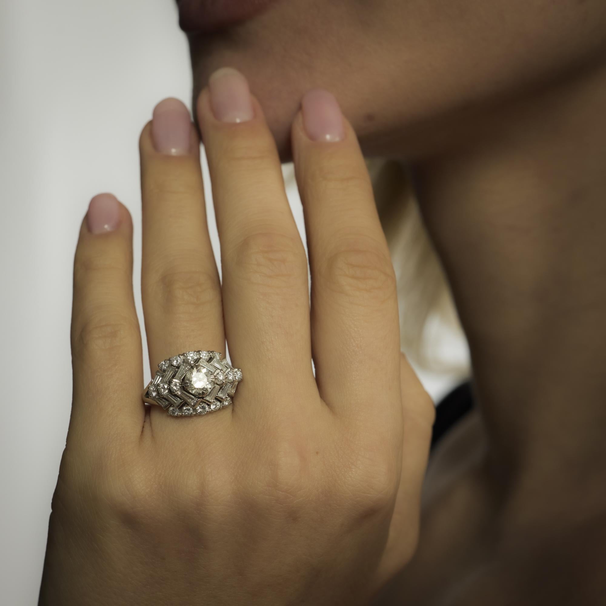 Mid Century round and baguette diamond platinum cocktail ring For Sale 1