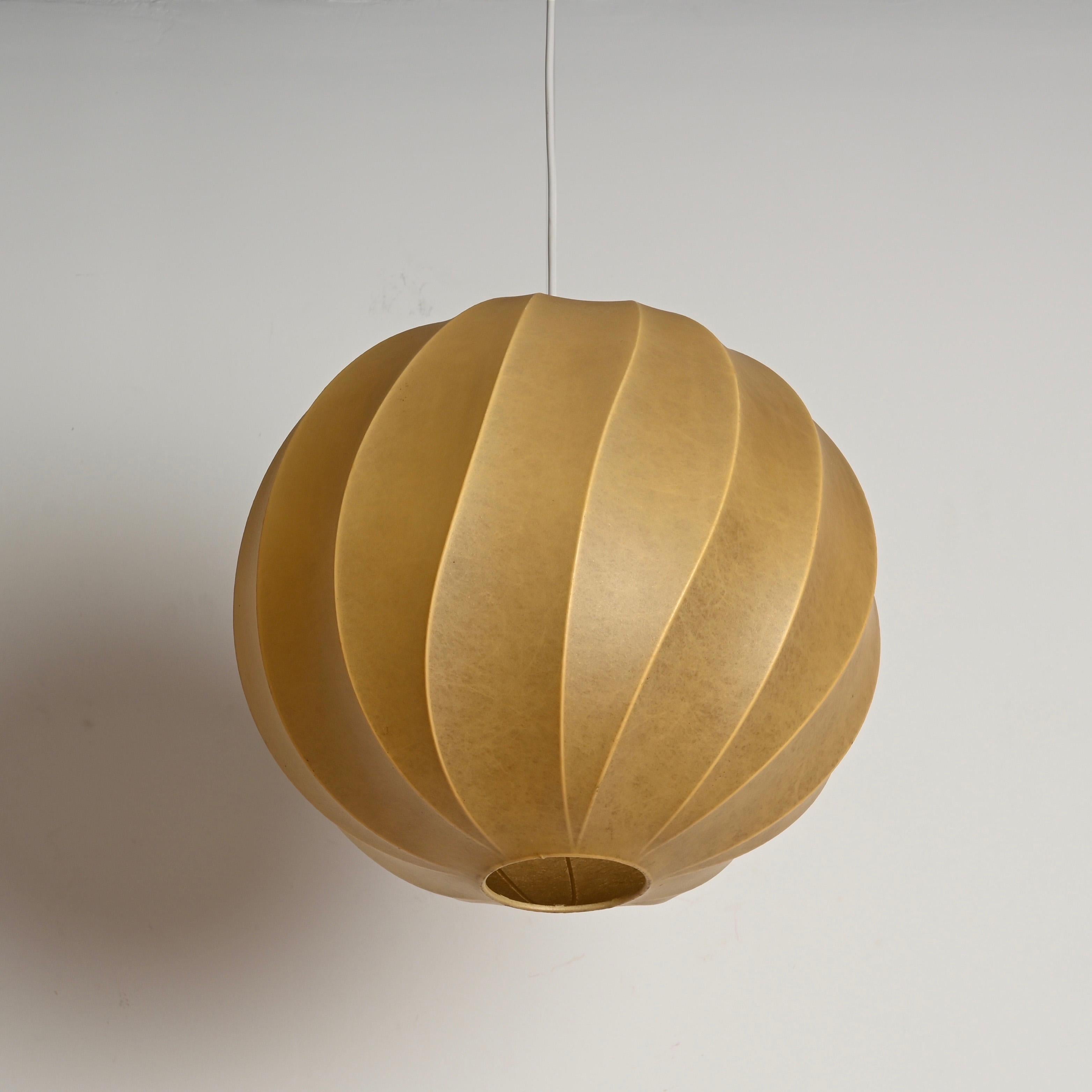 Mid-Century Round Beige 