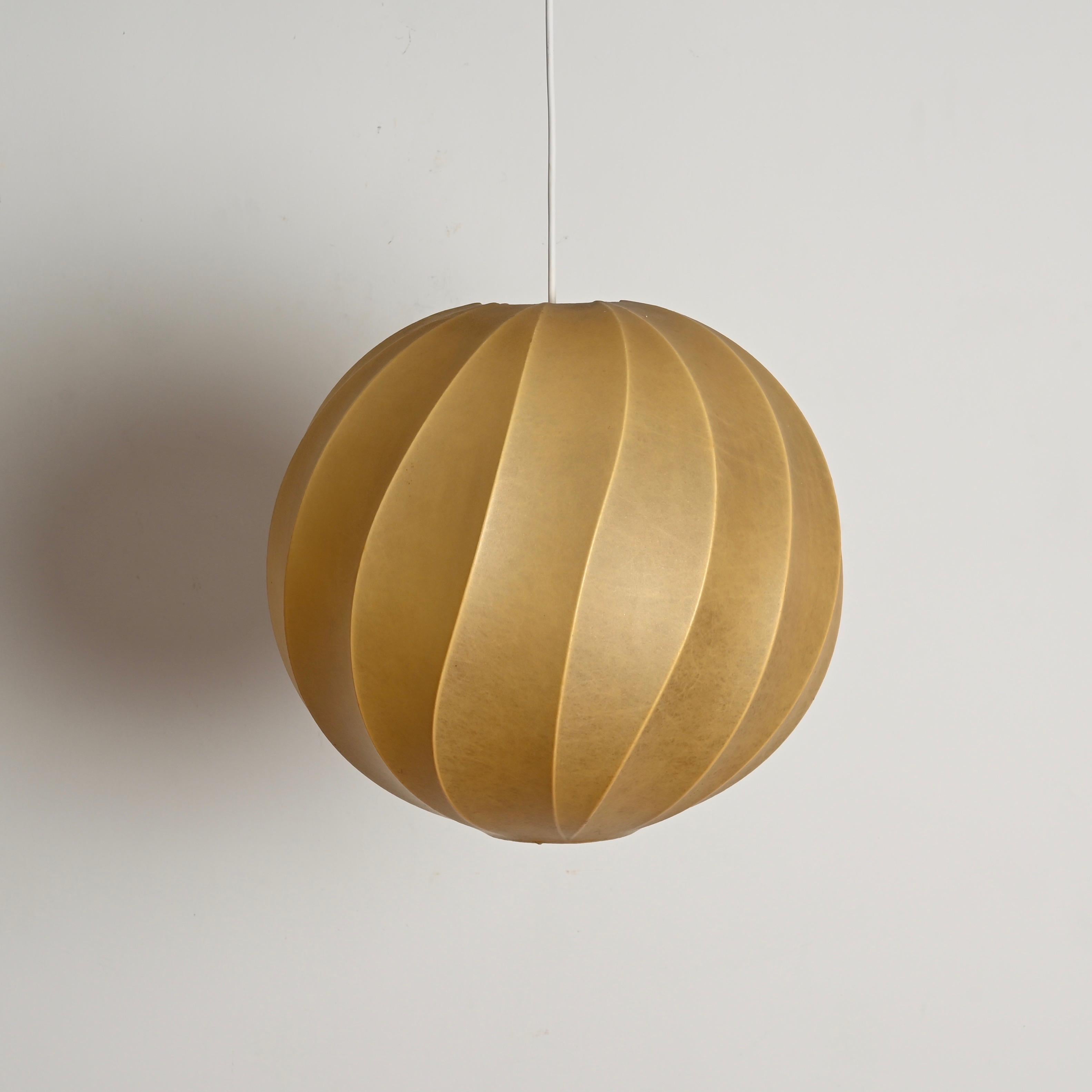 Mid-Century Round Beige 