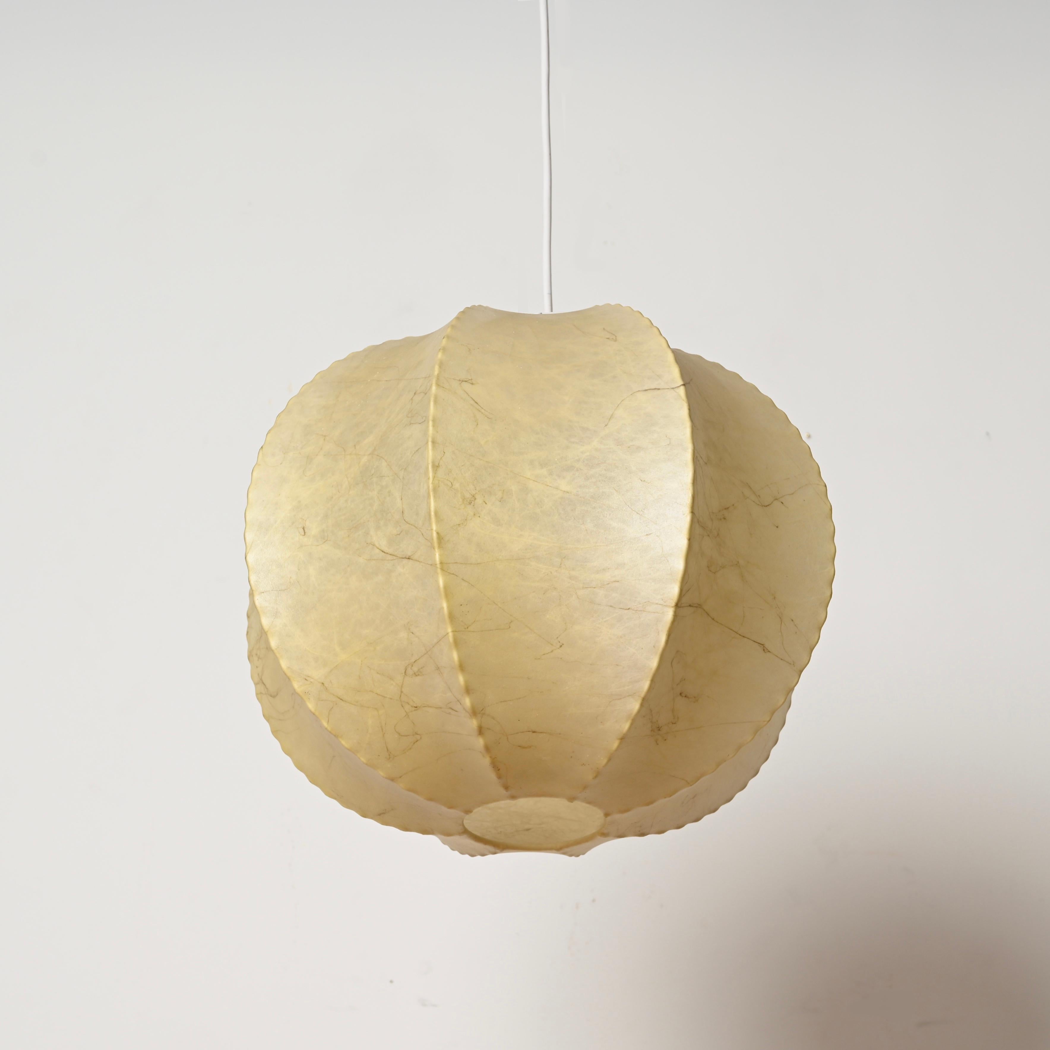 Wonderul mid-century round 