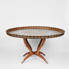Table à plateau marocaine ronde en laiton du milieu du siècle dernier