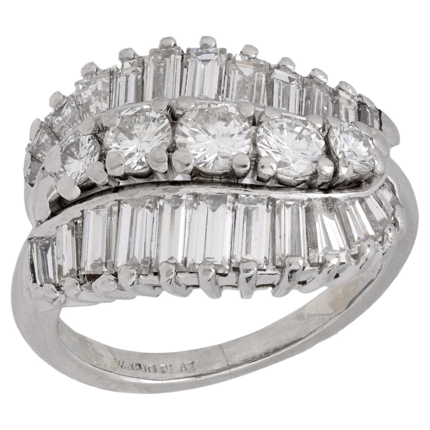 Platinring mit rundem Brillant- und Baguetteschliff aus der Mitte des Jahrhunderts