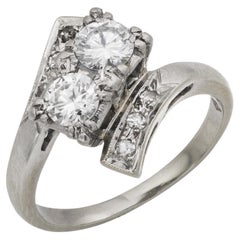 Anello bypass in oro bianco 14k con diamante taglio brillante rotondo del Mid Century