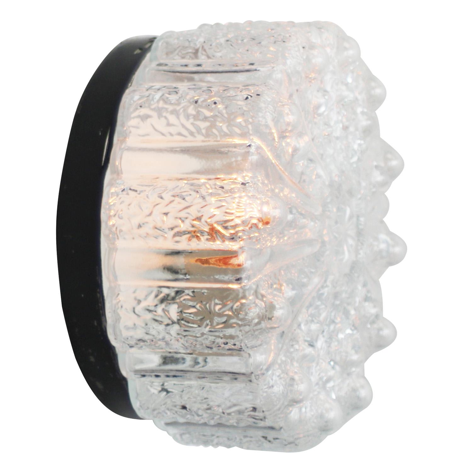 Lampada da parete o da soffitto del Mid-Century.
Base in metallo con vetro trasparente.

1960-1970

Peso: 1,50 kg / 3,3 lb

Prezzo per singolo articolo. Tutte le lampade sono state rese idonee dagli standard internazionali per le lampadine a
