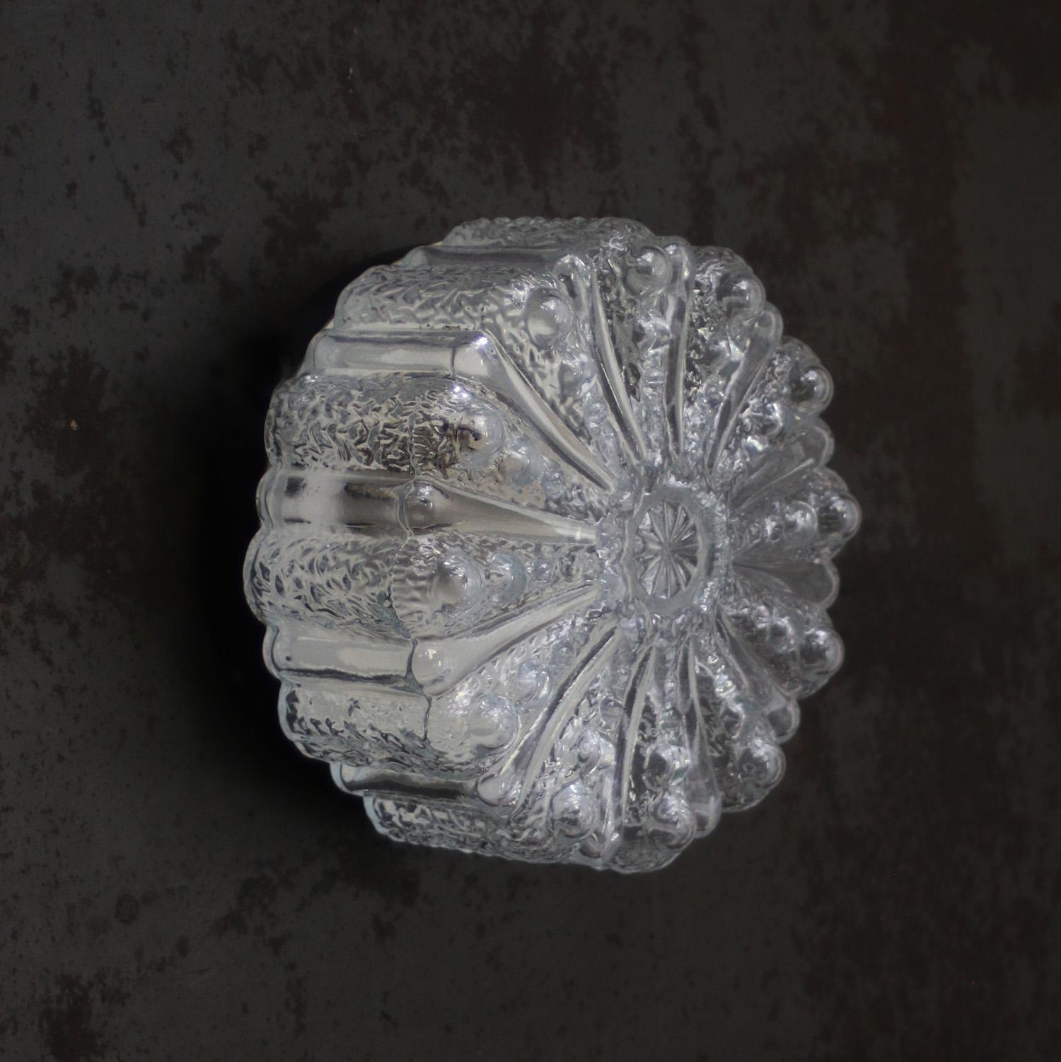 Mid-Century moderno Applique rotonde in vetro trasparente di metà secolo in vendita