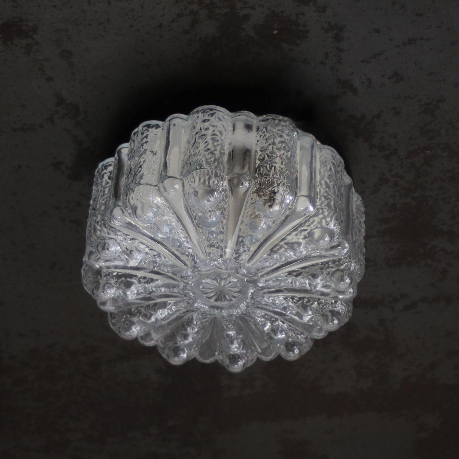 Mid-Century moderno Applique rotonde in vetro trasparente di metà secolo in vendita