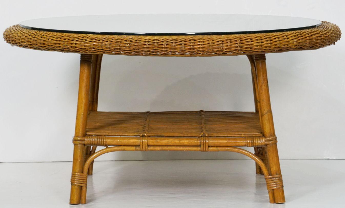 Mid-Century Round Coffee or Low Table of Wicker and Rattan from Italy 4
