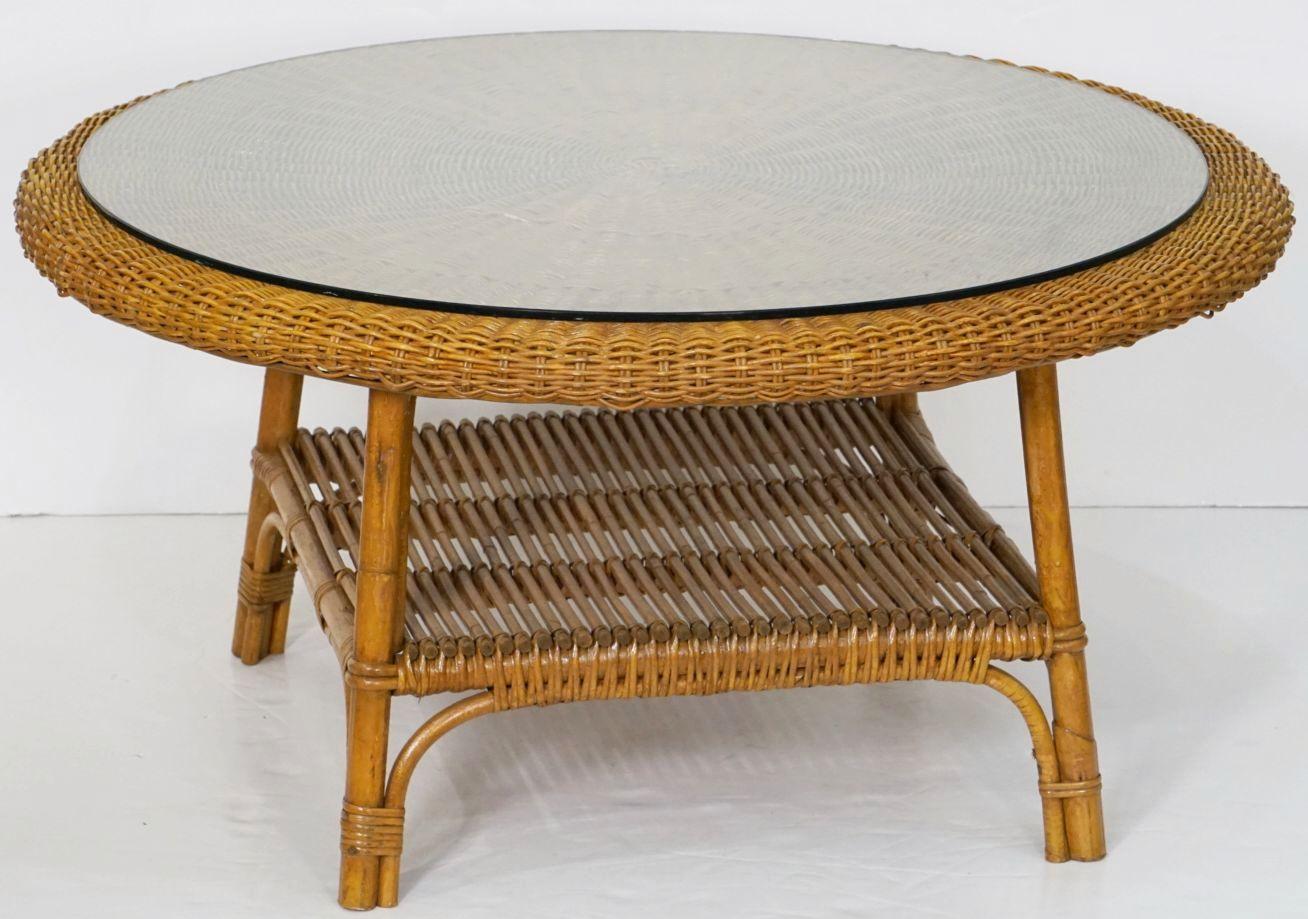 Mid-Century Modern Mid-Century Round Coffee or Low Table of Wicker and Rattan from Italy