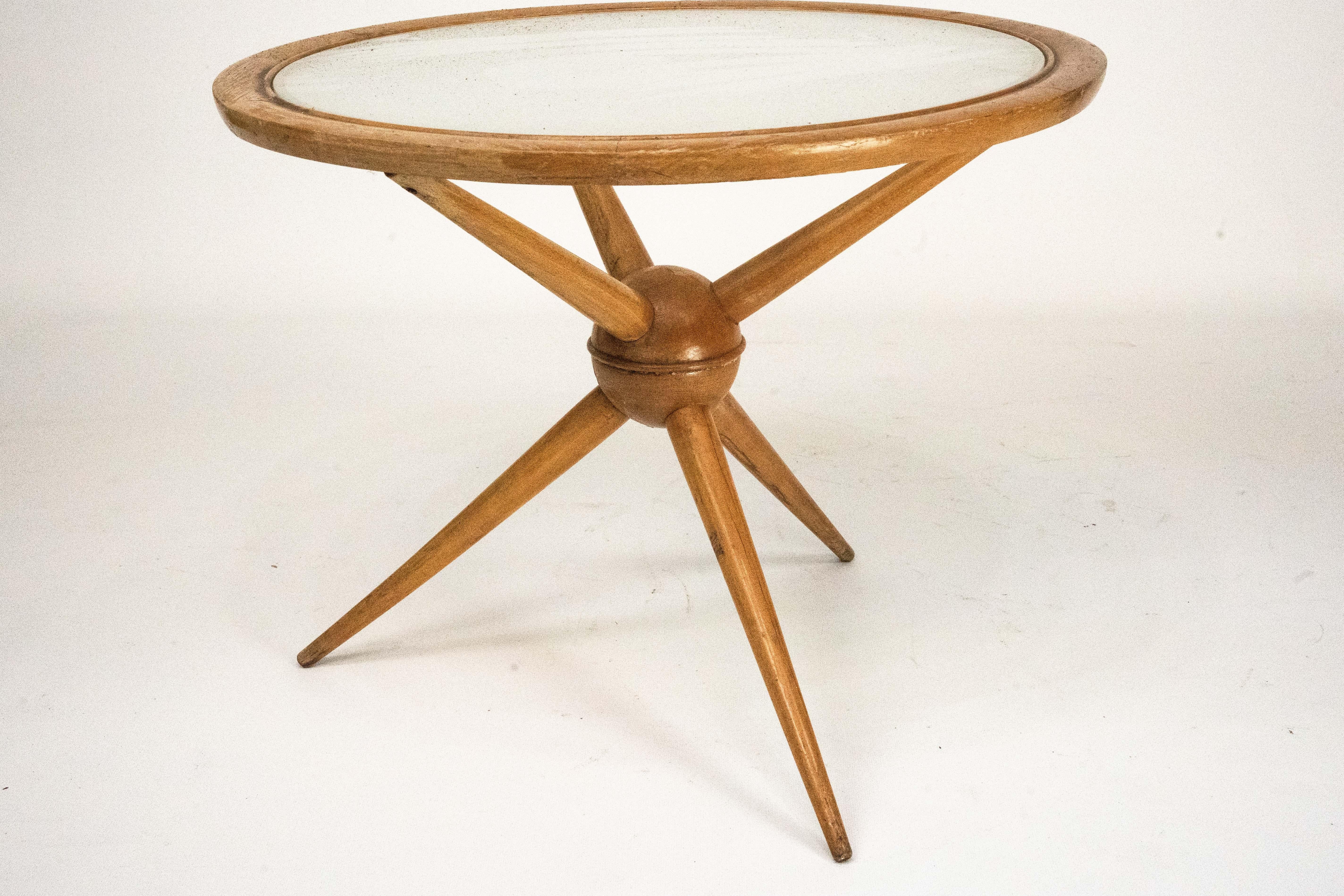 20ième siècle Table basse ronde du milieu du siècle par Cesare Lacca, Italie, années 1950. en vente