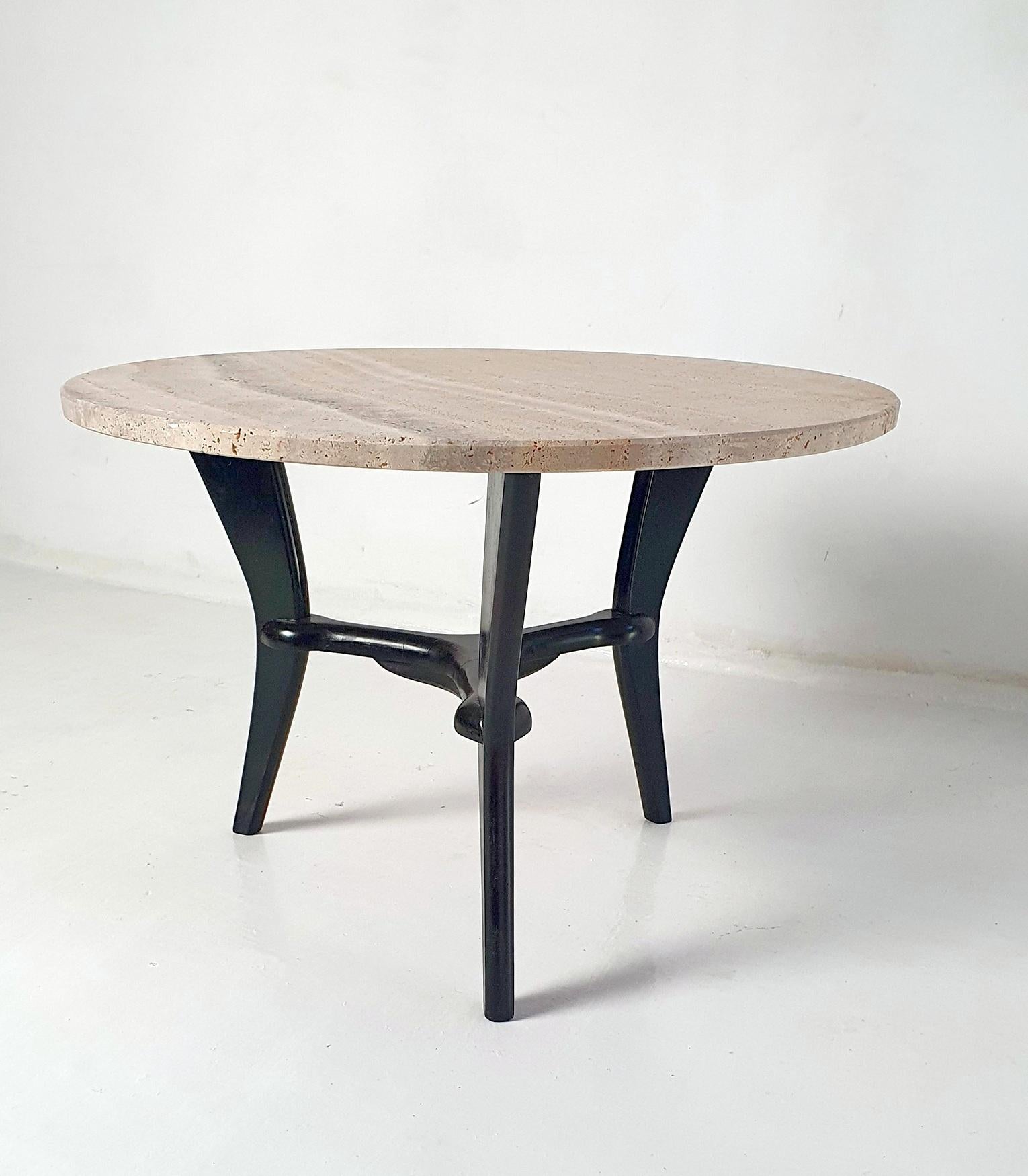 Mid-Century Modern Table basse ronde du milieu du siècle en travertin, Italie, années 1950 en vente