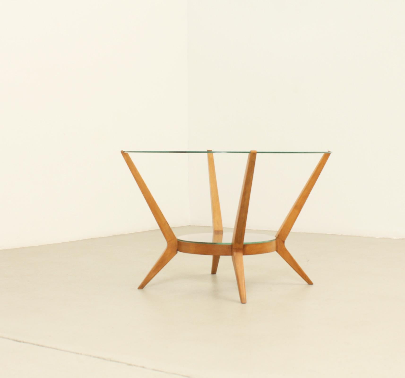 Table basse ronde du milieu du siècle en bois et verre en vente 4