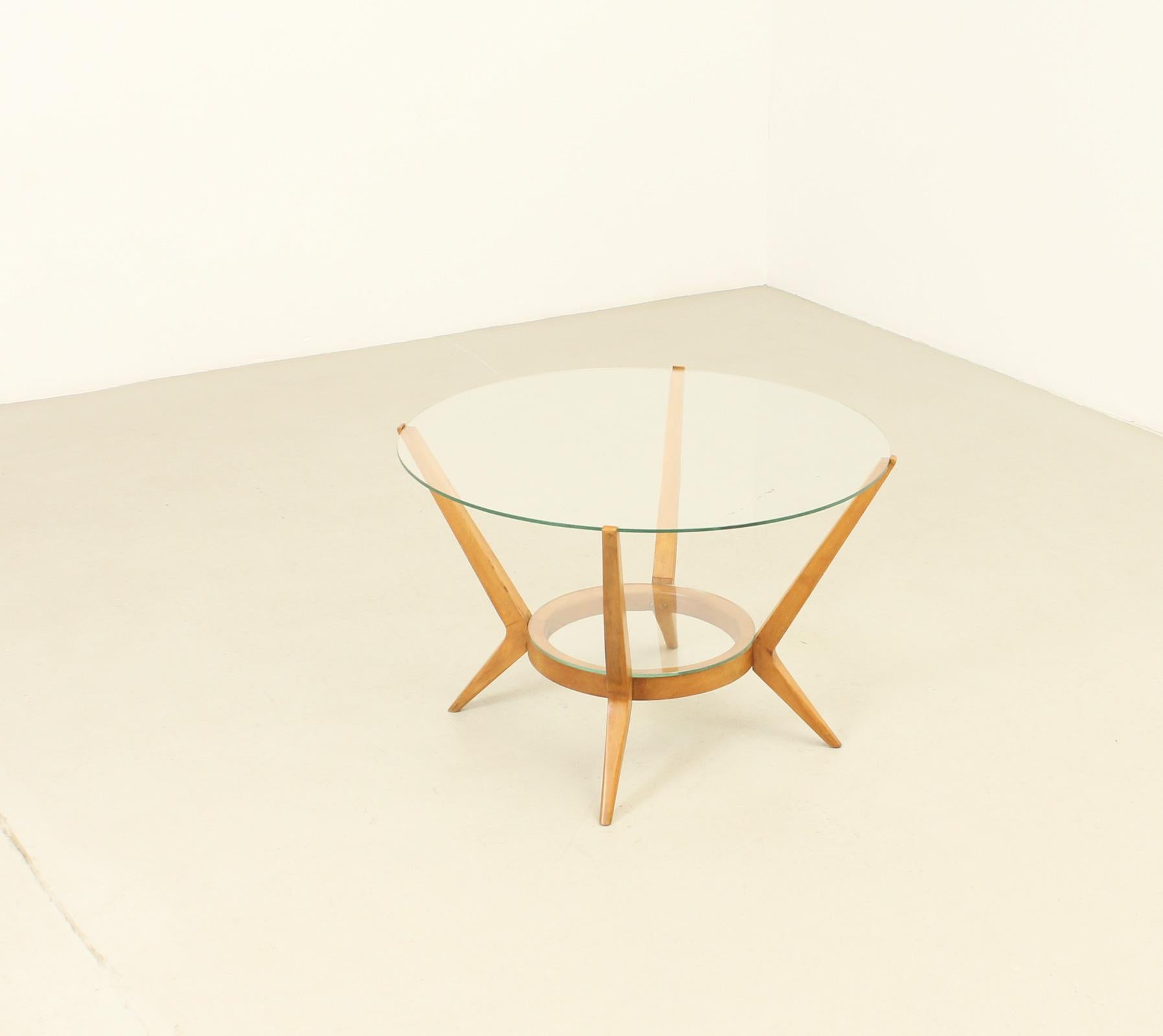 Table basse ronde du milieu du siècle en bois et verre en vente 6