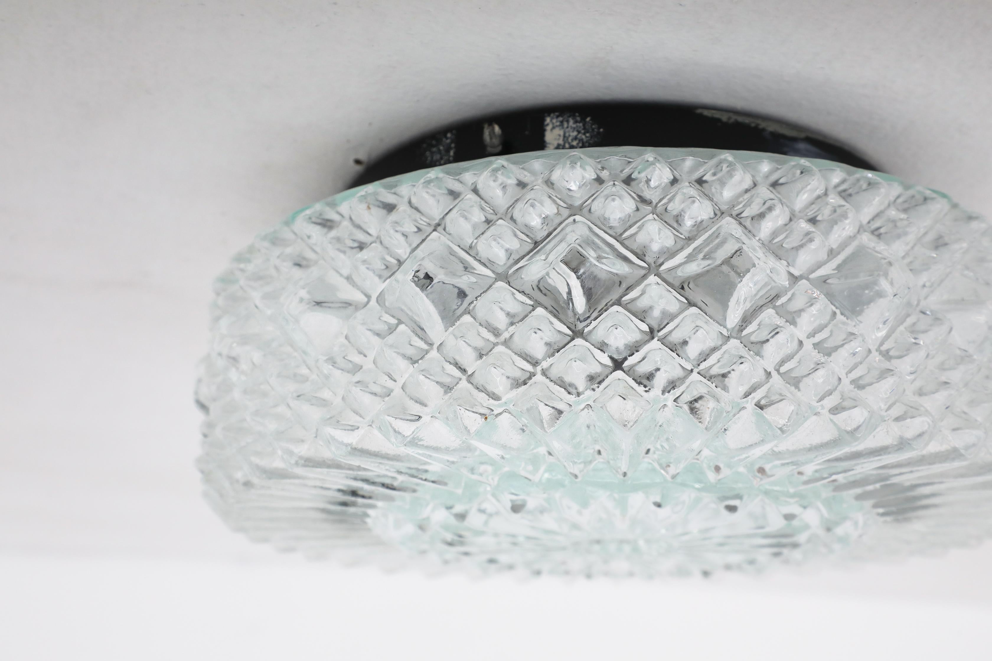 Mid-Century Round Daisy Pressed Glass Ceiling or Wall Sconce For Sale 2