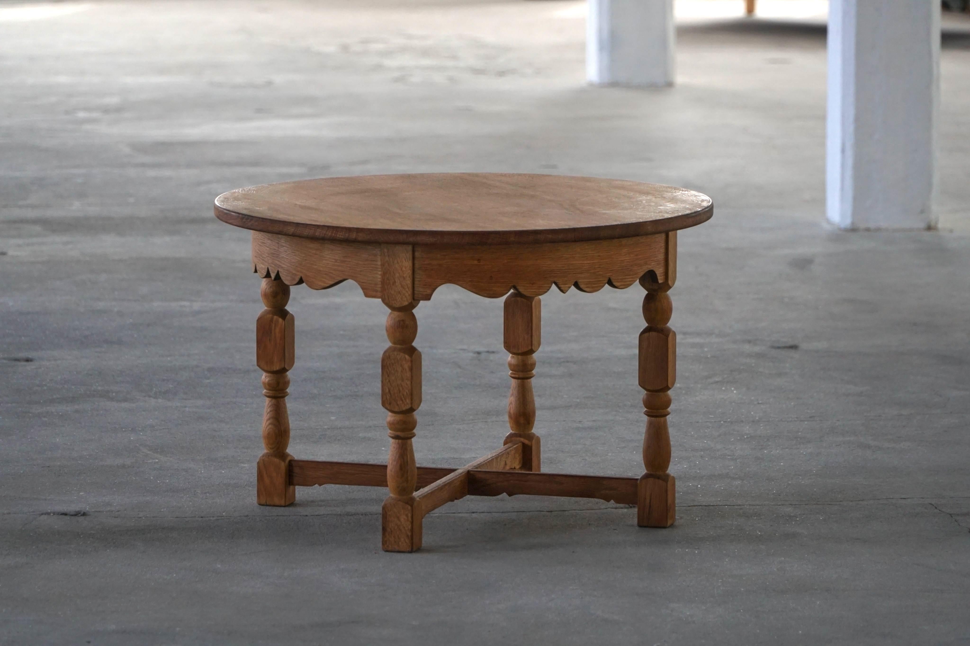 Mid Century Round Danish Side Table in Solid Oak, Henning Kjærnulf, 1960s For Sale 3