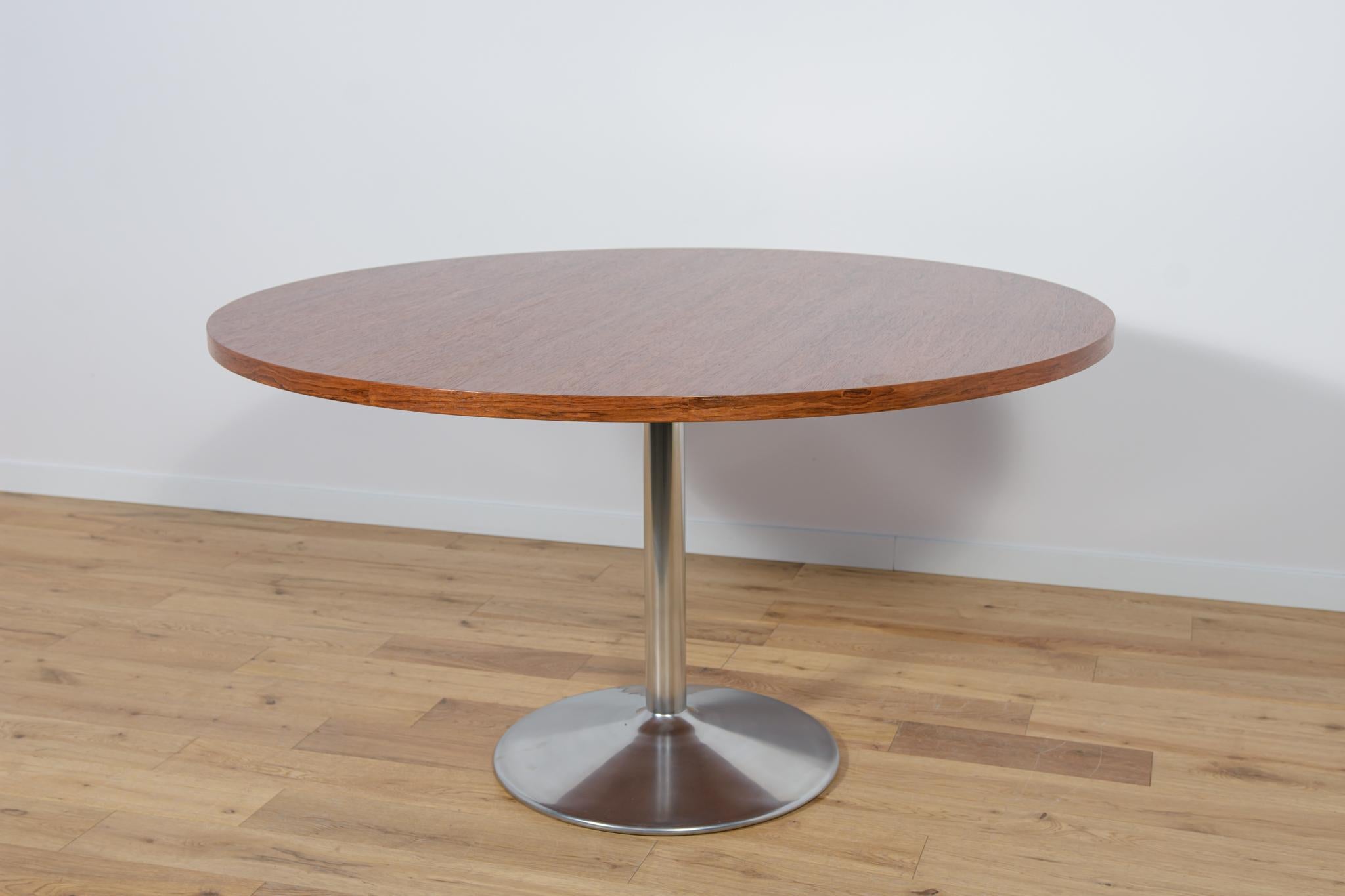 Mid-Century Modern Mid-Century Round Dining Table, 1970s For Sale