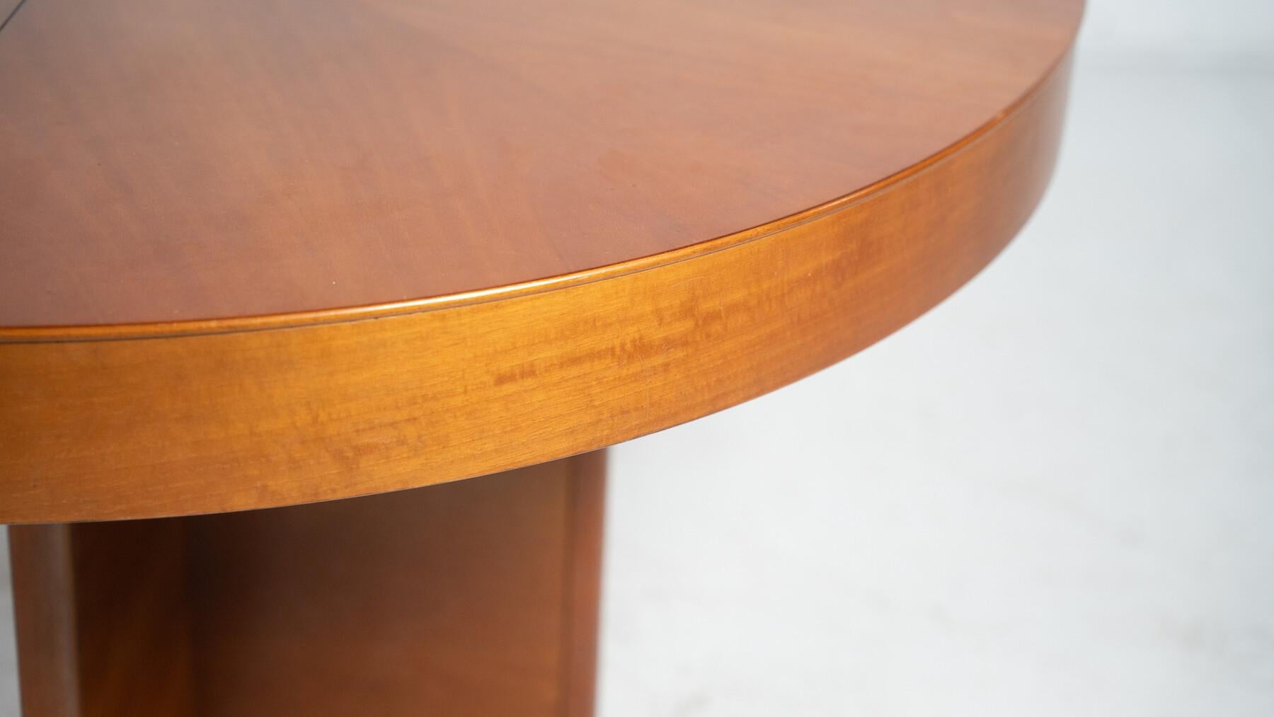 Mid-Century Round Dining Table by Tito Agnoli for Molteni, 1970s 1