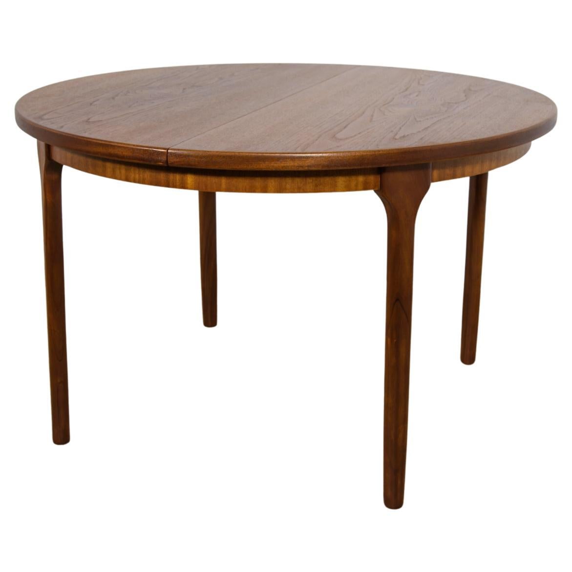  Mid-Century Round Extendable Dining Table from McIntosh, 1960s For Sale