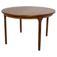 Vintage  Mid-Century Round Extendable Dining Table from McIntosh, 1960s