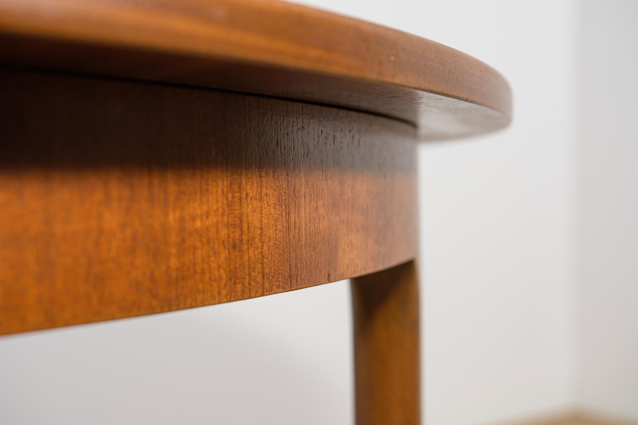 Mesa de comedor redonda extensible de mediados de siglo de McIntosh, Reino Unido, años 60 en venta 10