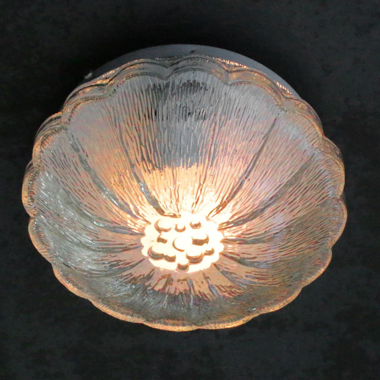 Mid-Century moderno Lampada a incasso in vetro trasparente a forma di fiore di metà secolo in vendita