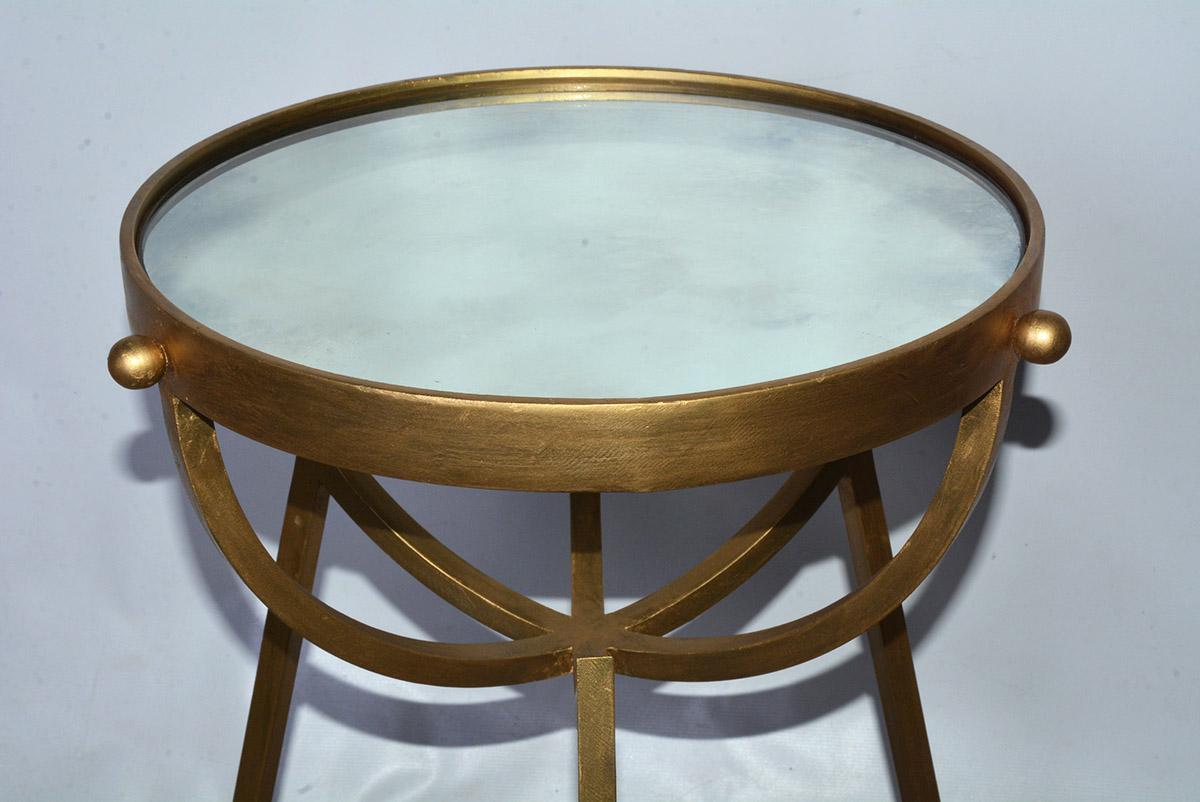 Mid-Century Round Gold Toned Mirrored Top Spider Leg Metal Base Table In Good Condition In Sheffield, MA