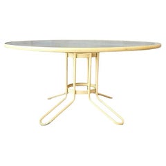 Runder „Kailua“-Terrassentisch aus Glas und Stahlrohr aus der Mitte des Jahrhunderts von Brown Jordan