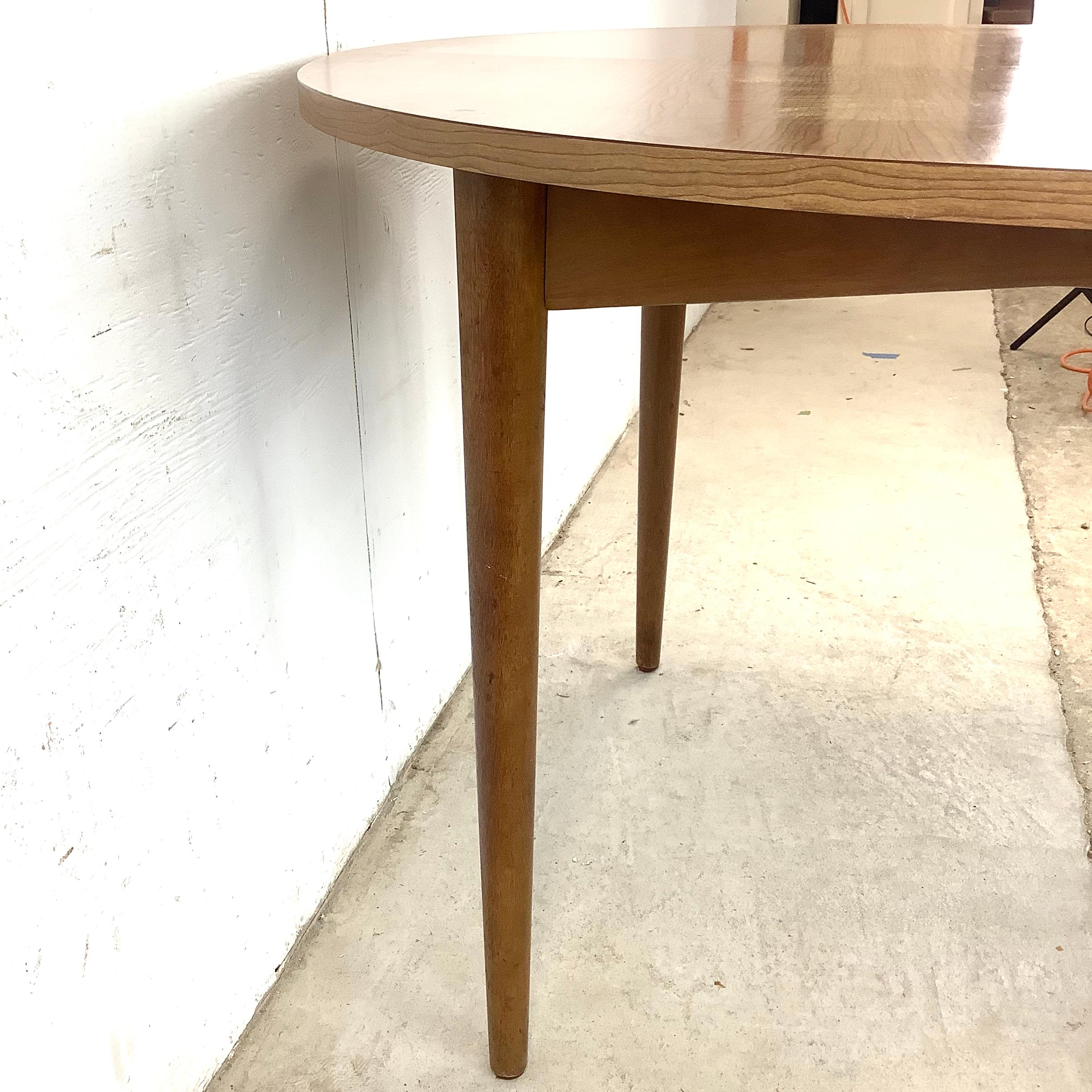 Mid-Century Round Kitchen Table W/ Leaf For Sale 7