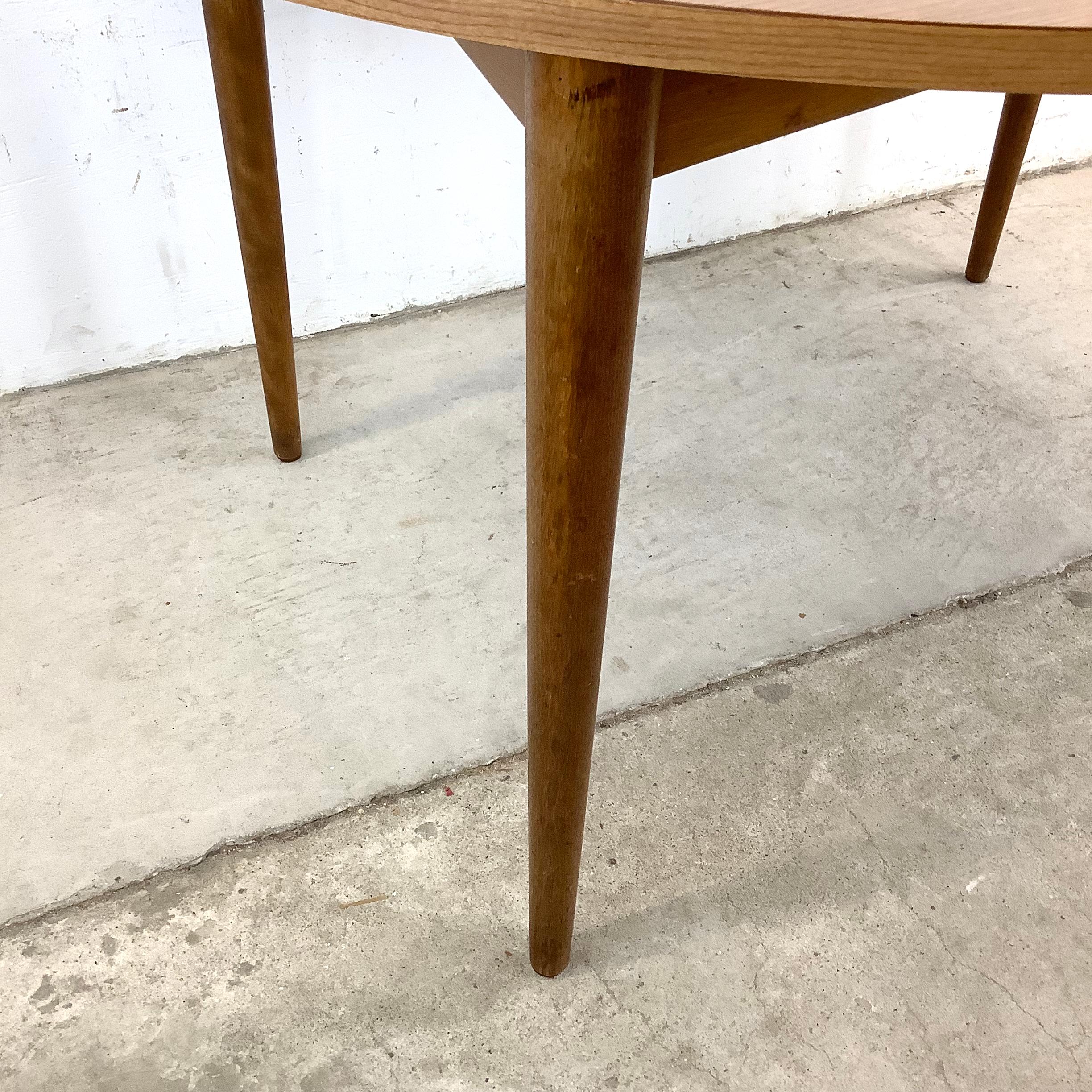 Mid-Century Round Kitchen Table W/ Leaf For Sale 8