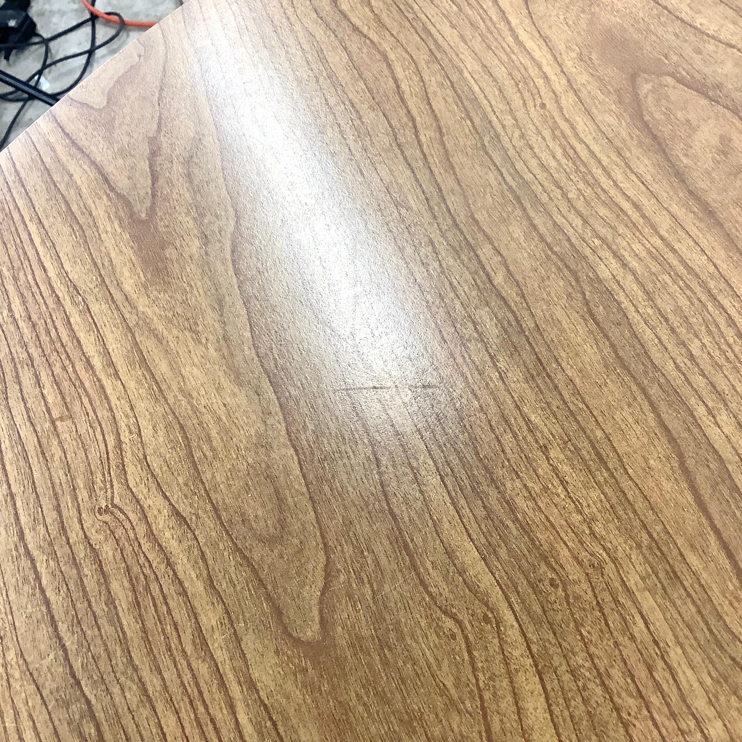 Mid-Century Round Kitchen Table W/ Leaf For Sale 10