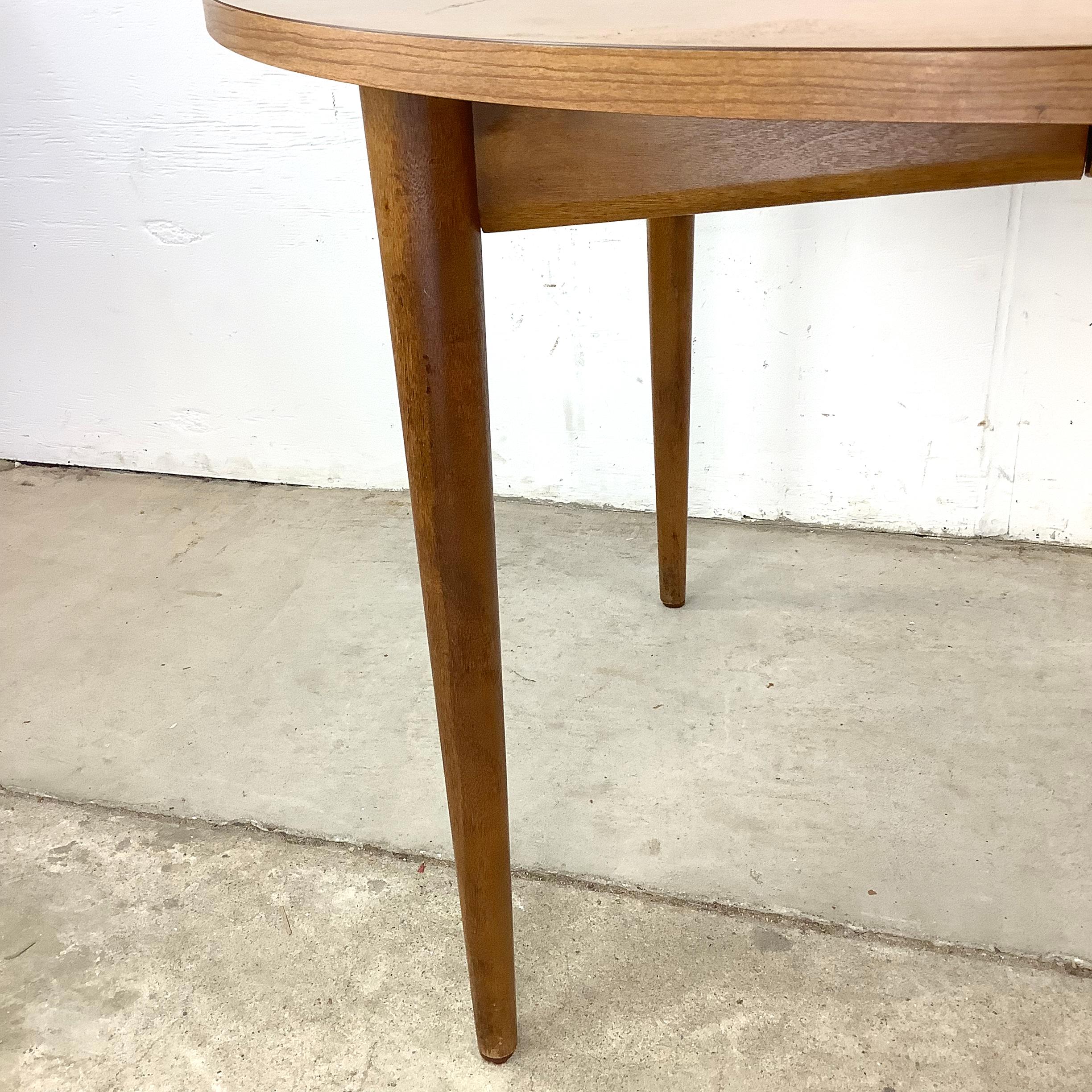 Mid-Century Round Kitchen Table W/ Leaf For Sale 12