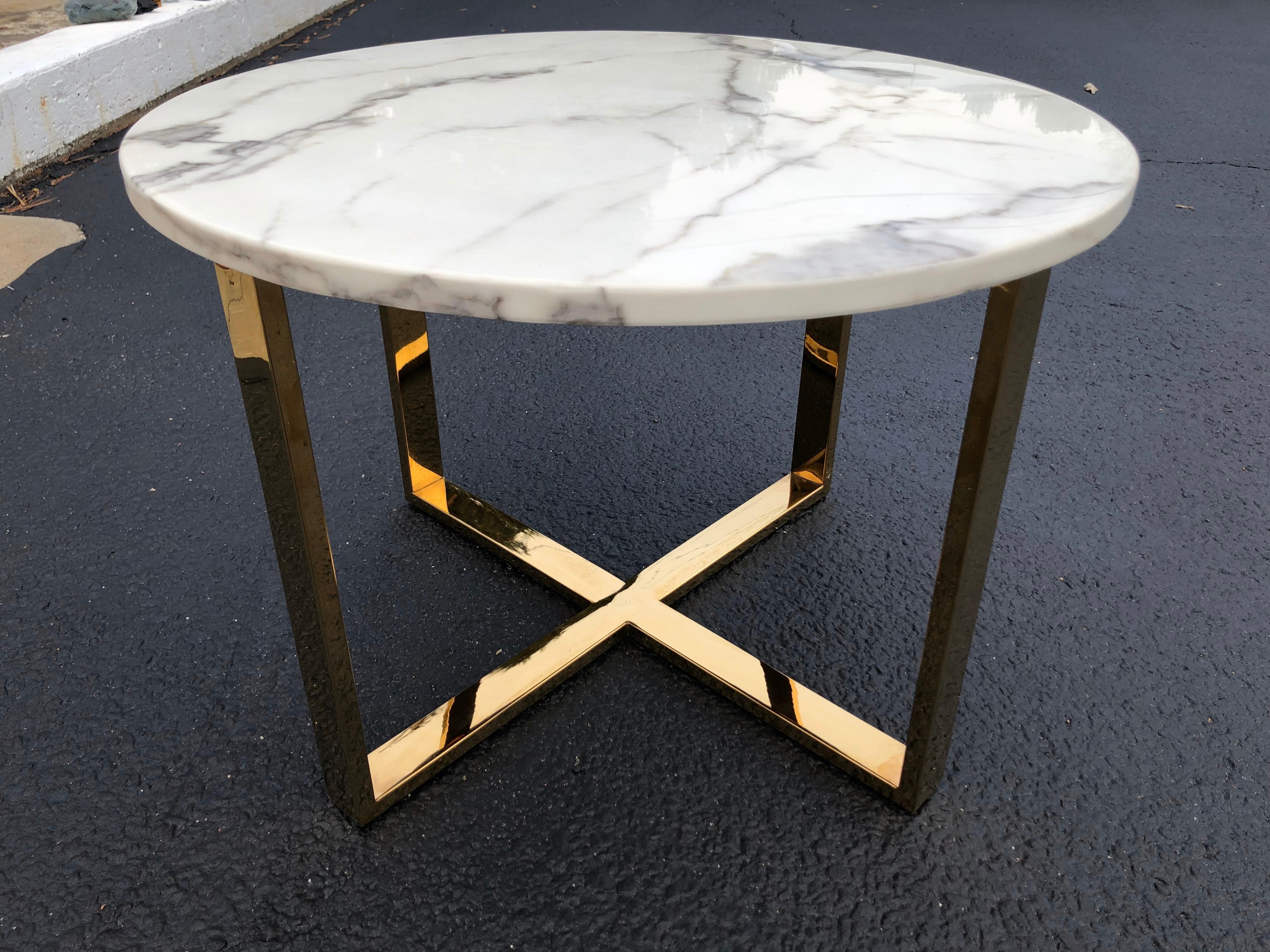 Mid Century Round Marble and Brass Table In Excellent Condition In Redding, CT