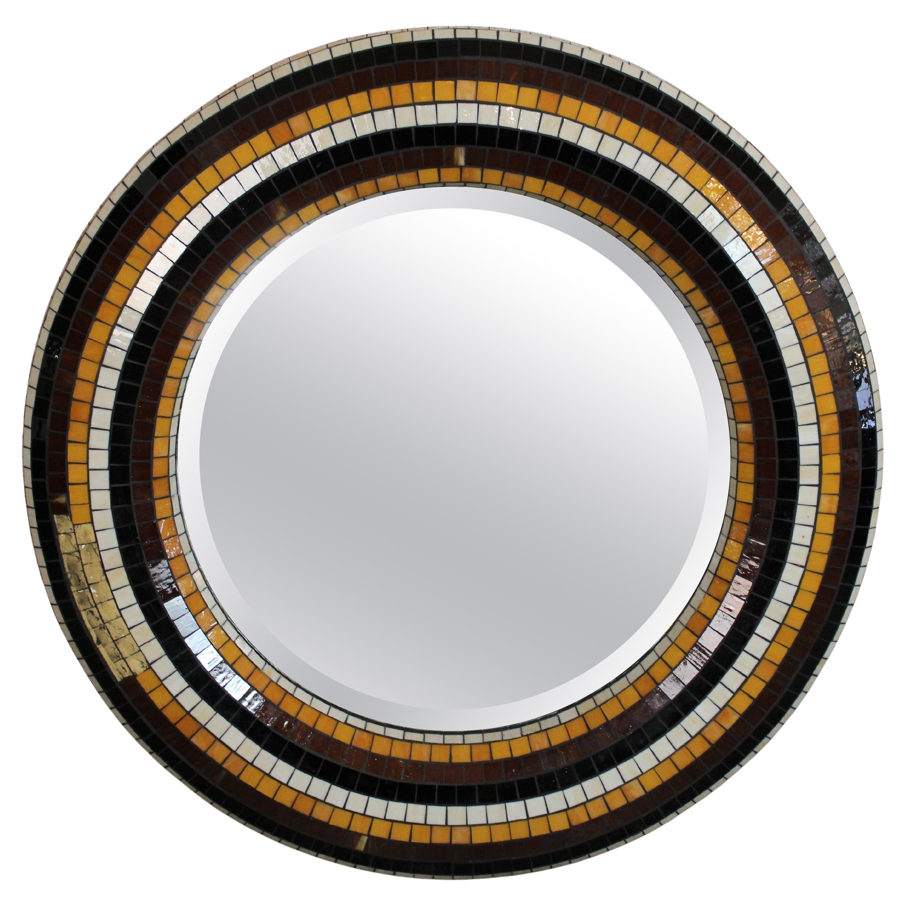 Espejo redondo de azulejos de mosaico de mediados de siglo