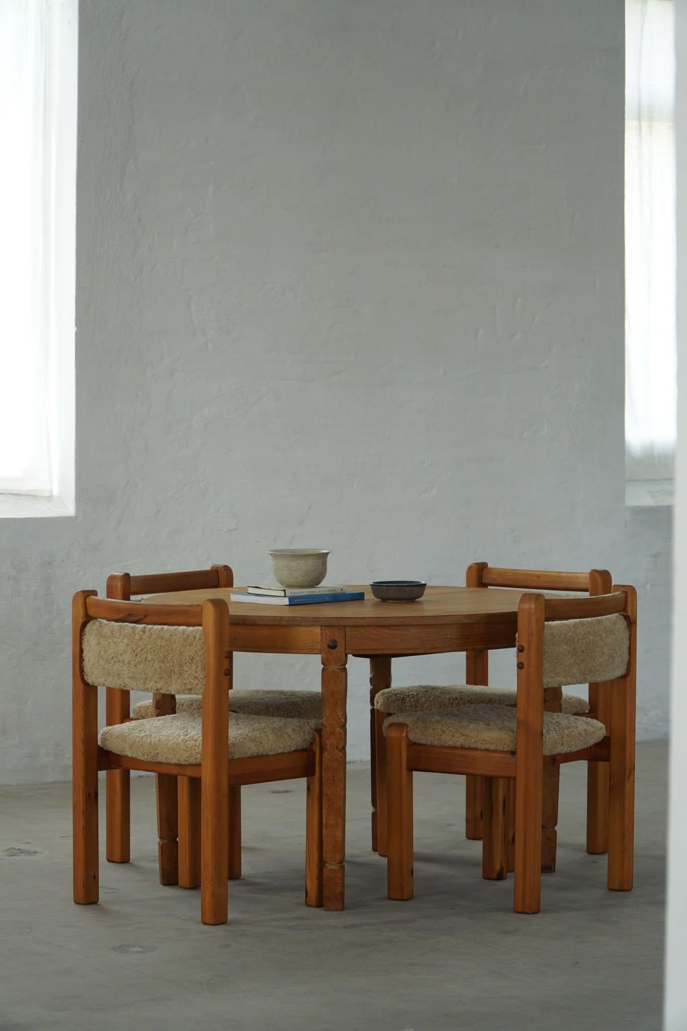 Mid-Century Round Oak Dining Table with Three Extensions, Danish Modern, 1960s For Sale 9