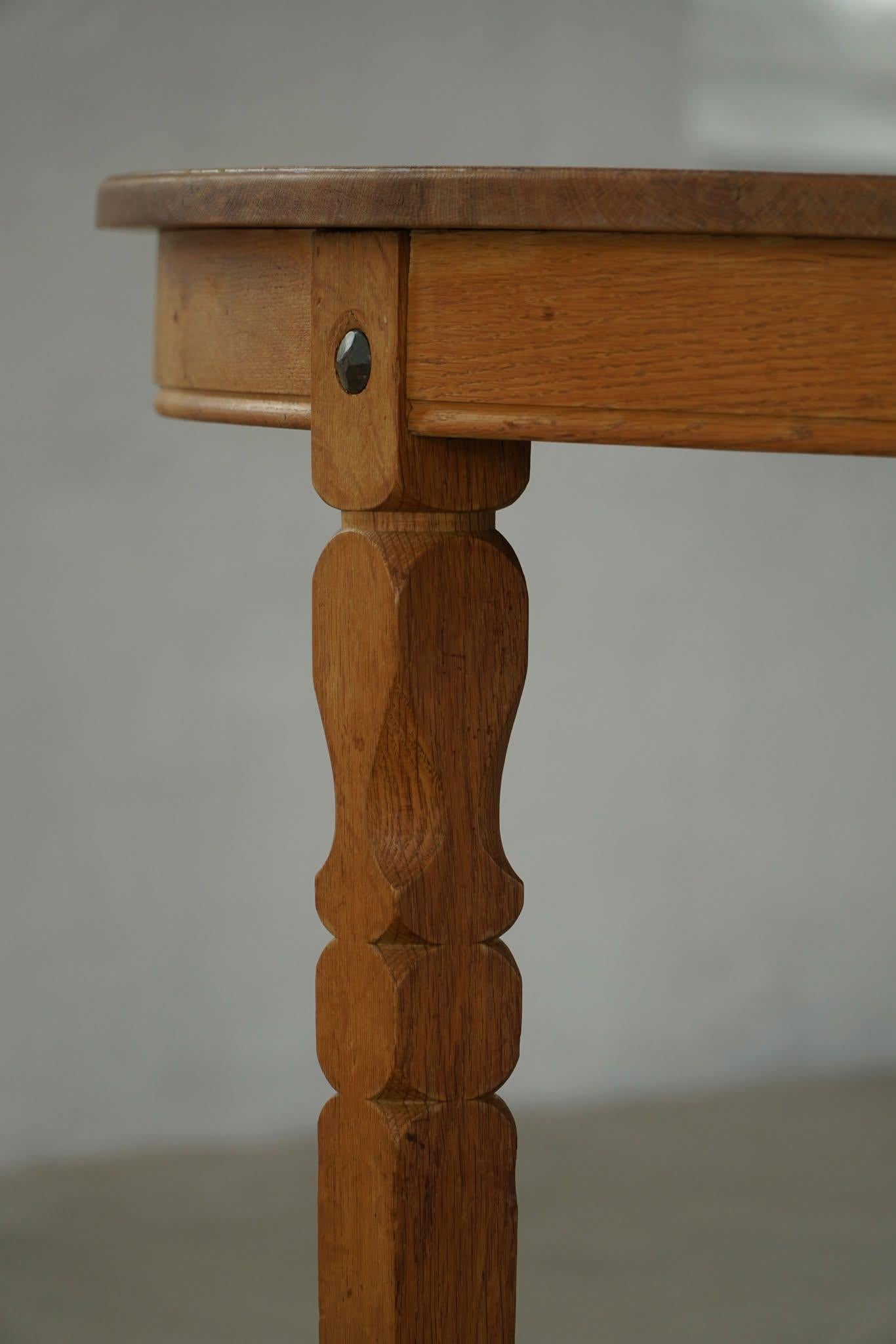 20th Century Mid-Century Round Oak Dining Table with Three Extensions, Danish Modern, 1960s For Sale