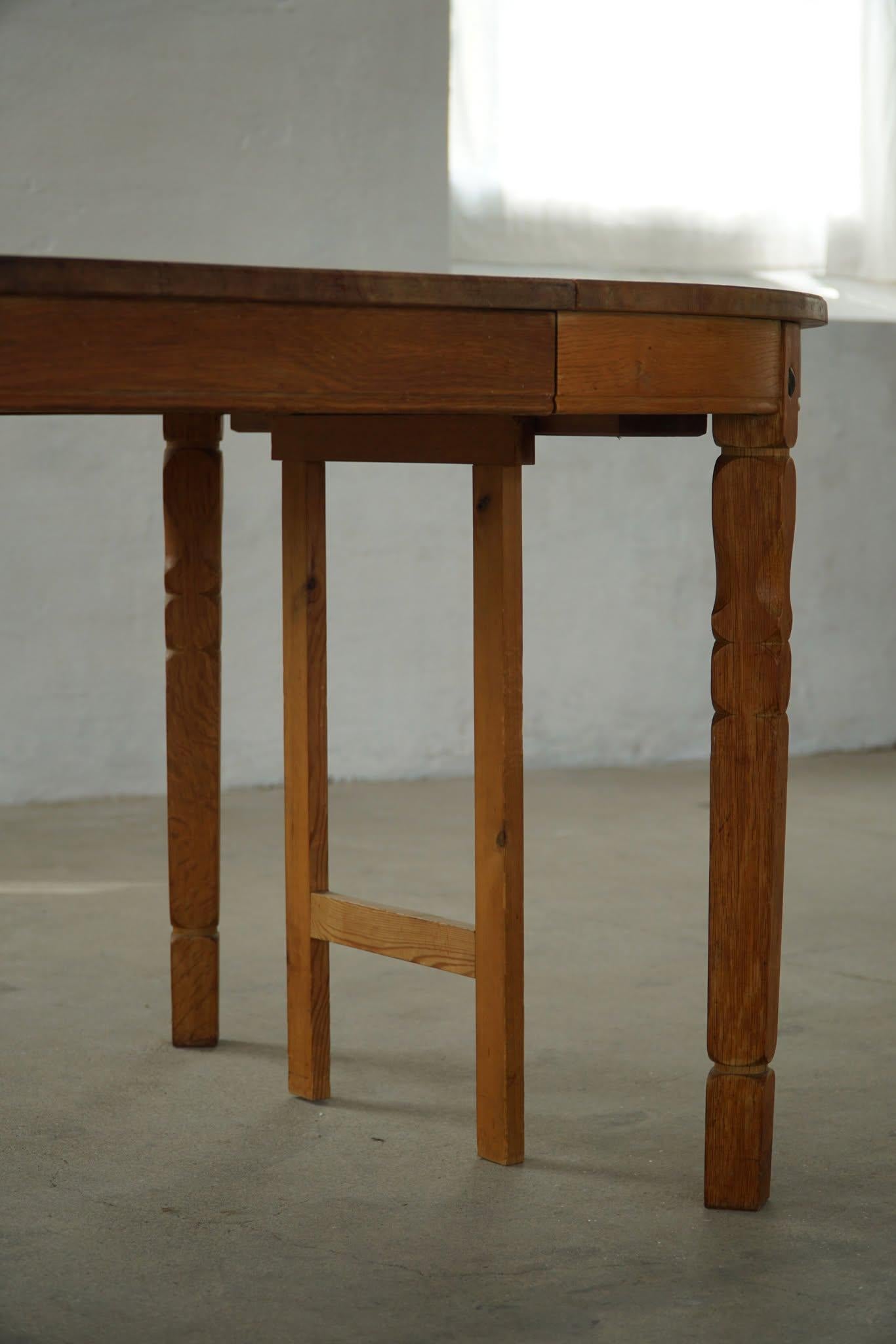 Mid-Century Round Oak Dining Table with Three Extensions, Danish Modern, 1960s For Sale 3