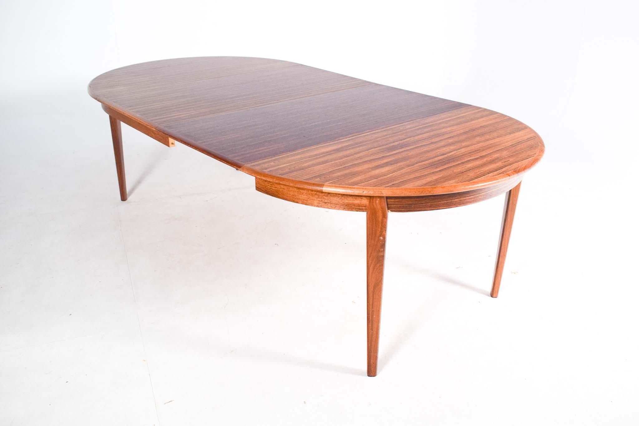 Mid Century Round Rosewood Extendable Dining Table by H. Sighs & Sons 7