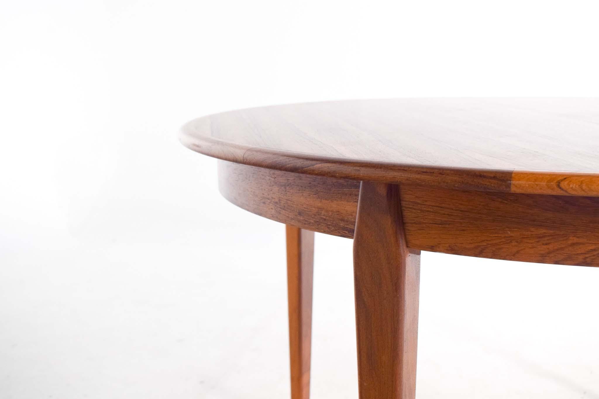 Danish Mid Century Round Rosewood Extendable Dining Table by H. Sighs & Sons