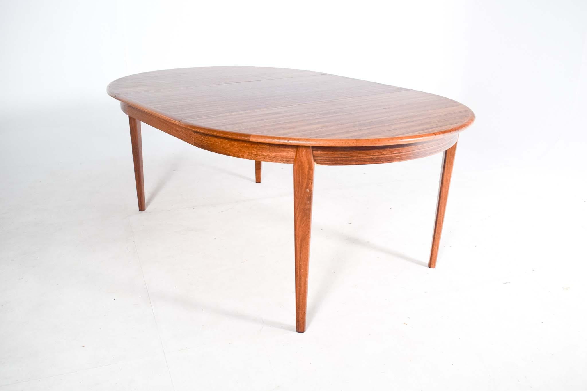 Mid Century Round Rosewood Extendable Dining Table by H. Sighs & Sons 3