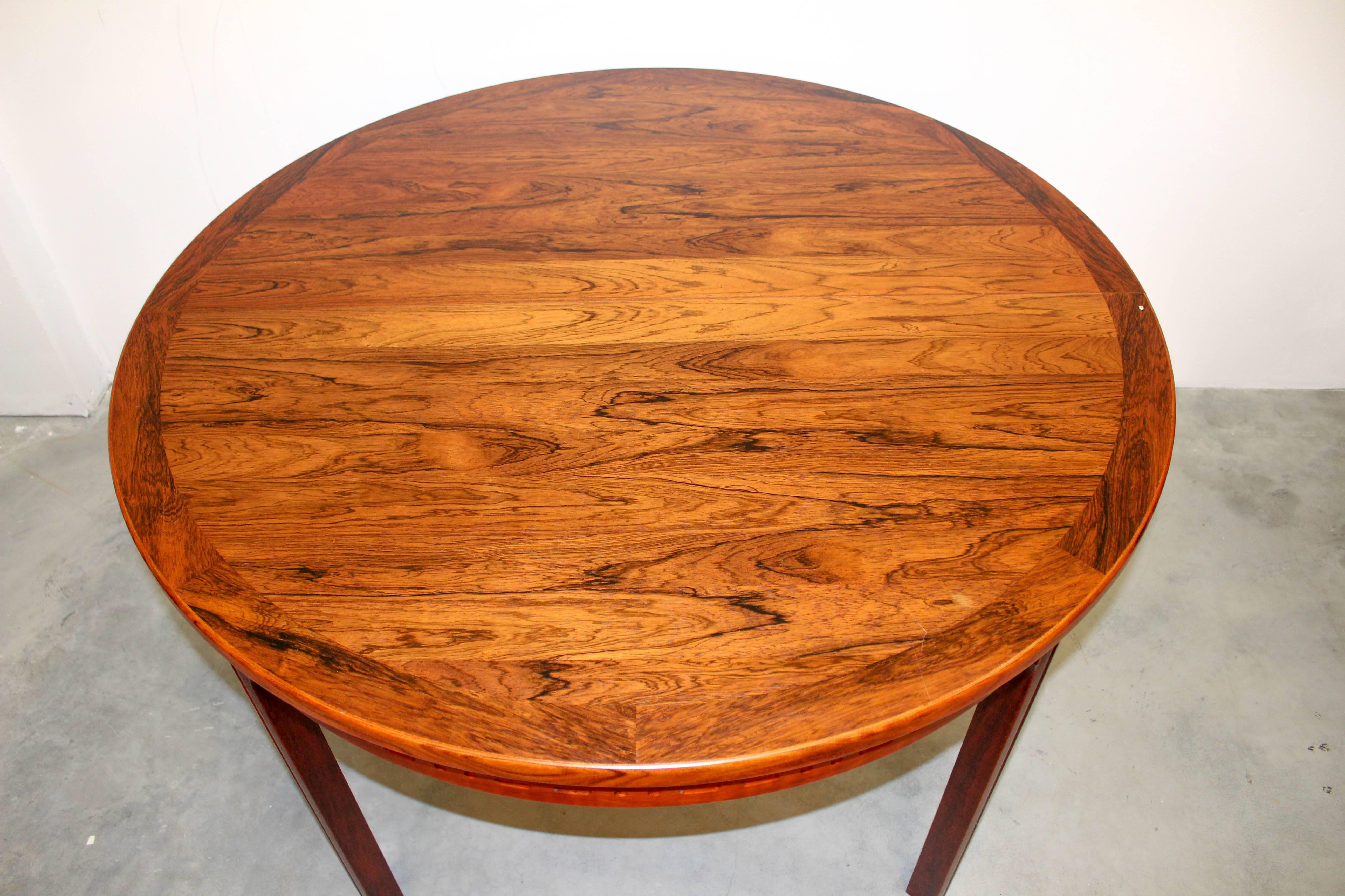 Scandinavian Modern Midcentury Round Swedish Rosewood Dining Table with Two Leafs For Sale