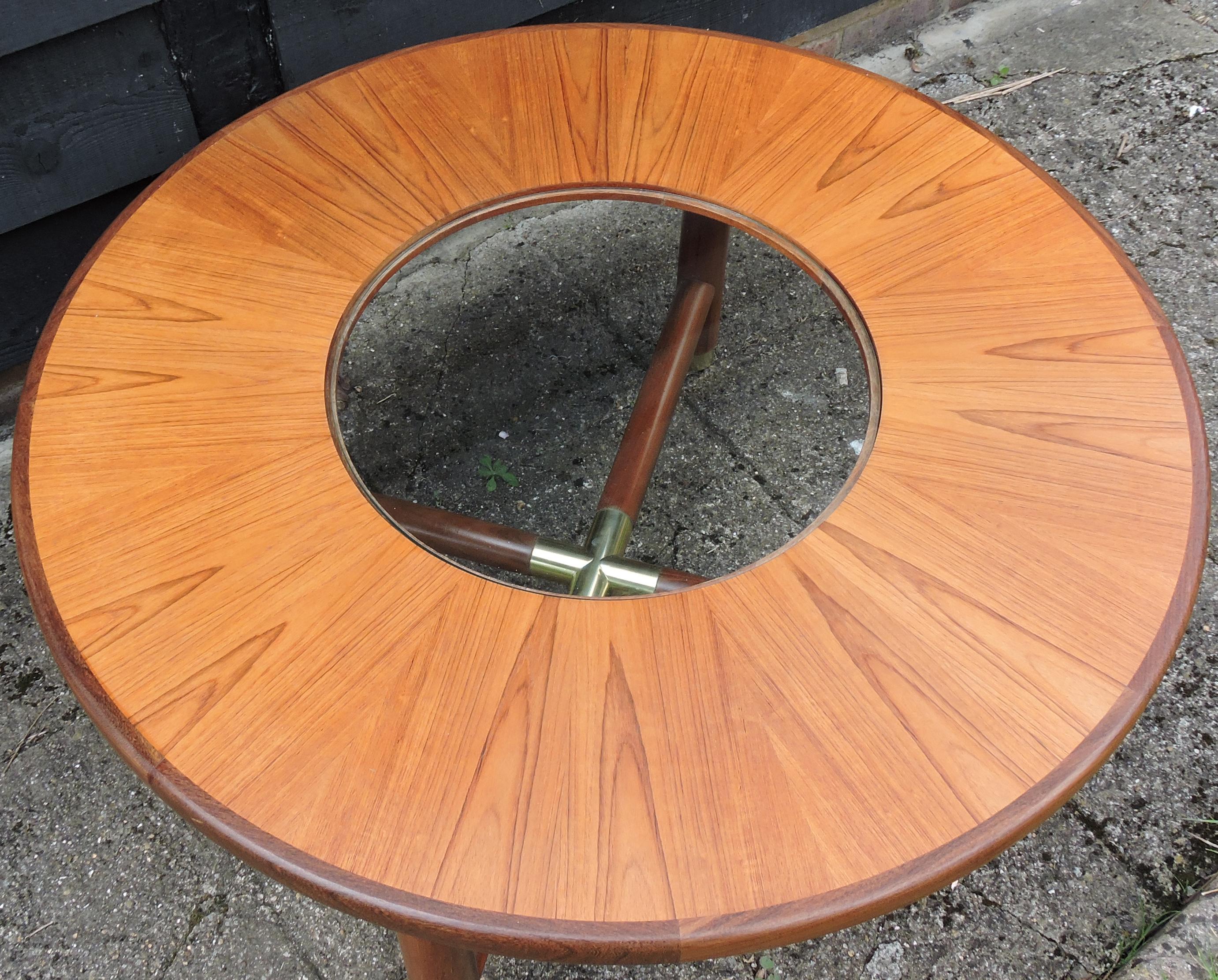 British Midcentury Round Teak and Glass Coffee Table from G-Plan For Sale