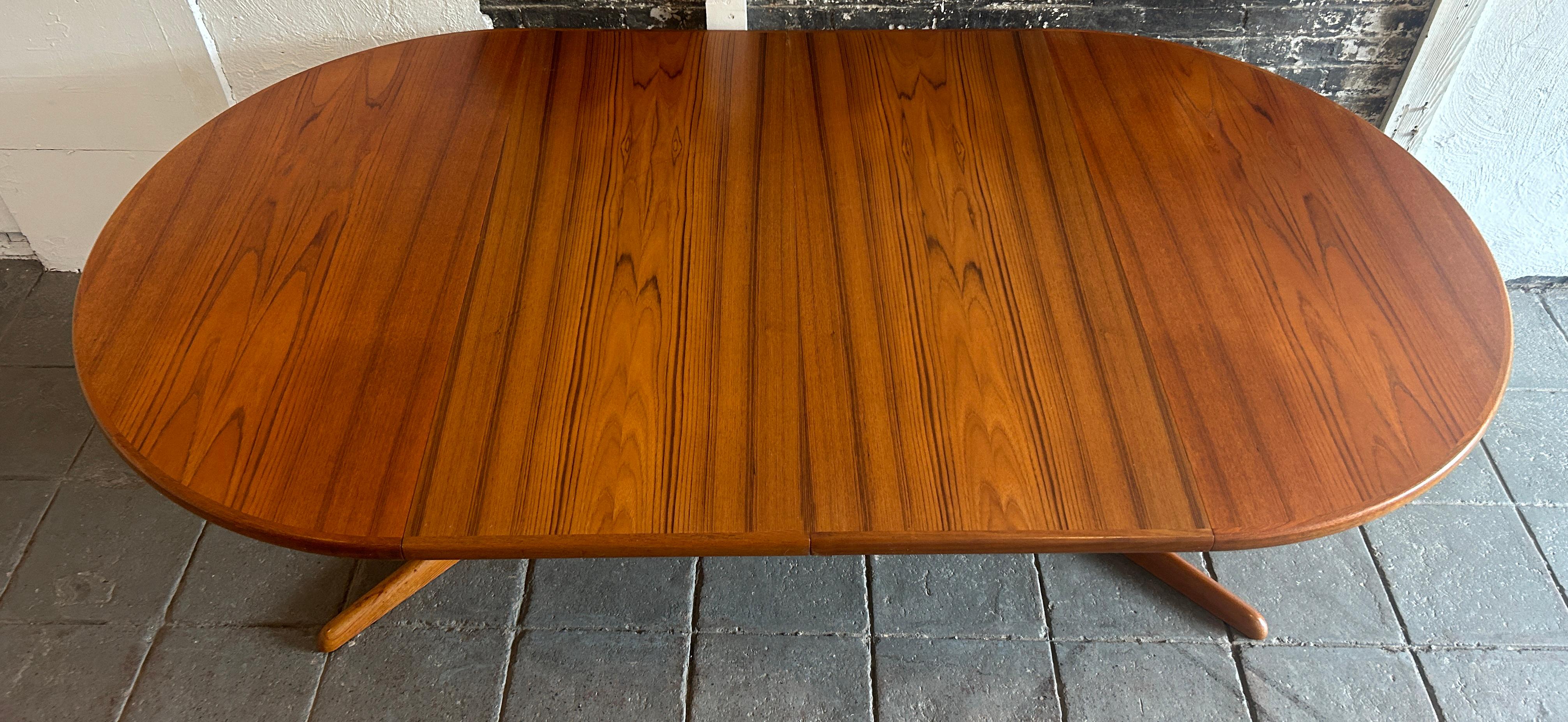 Mid century Round Teak Danish Modern Extension Dining Table 2 Leaves ...