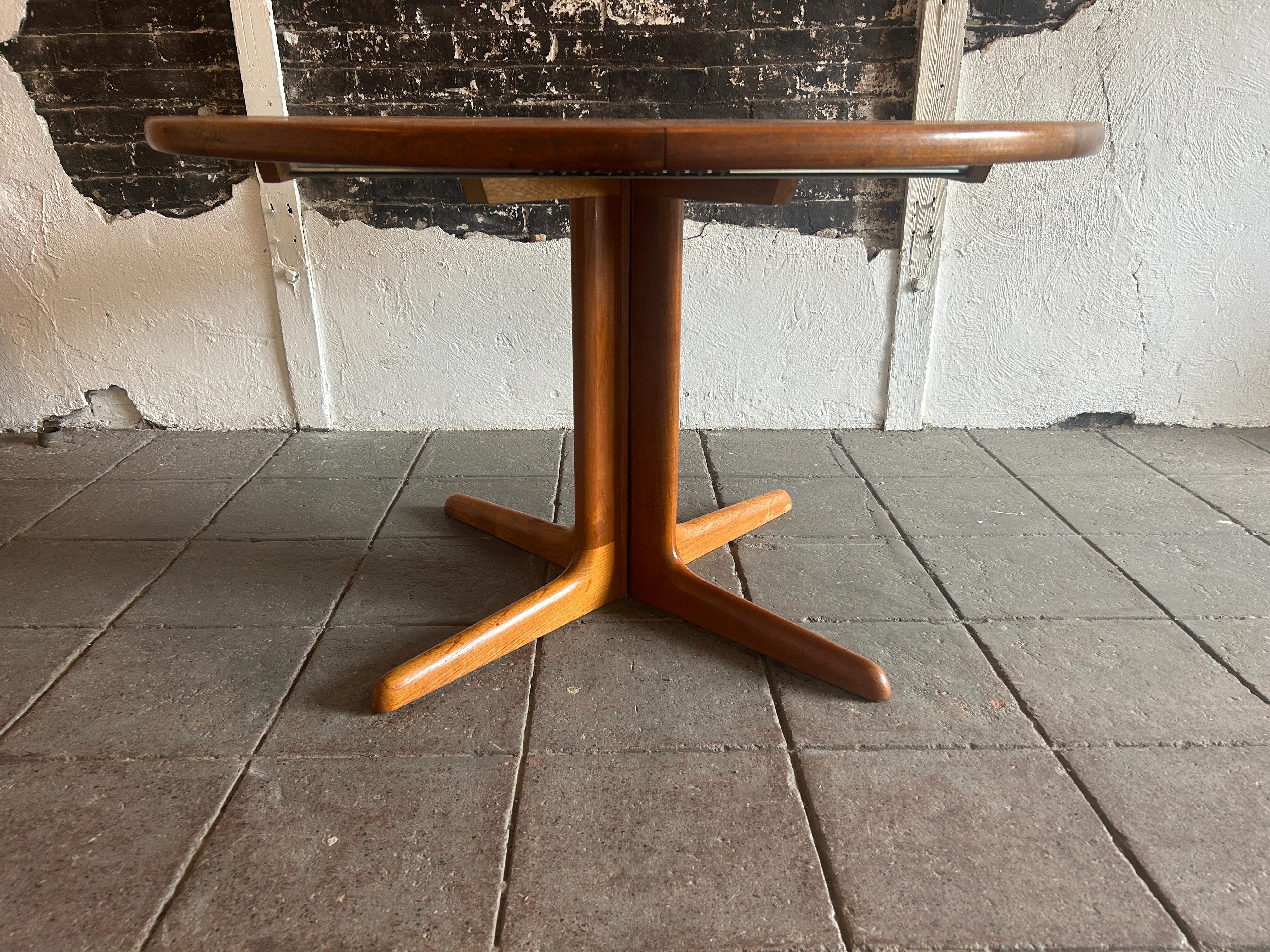 Mid-Century Modern Mid century Round Teak Danish Modern Extension Dining Table 2 Leaves