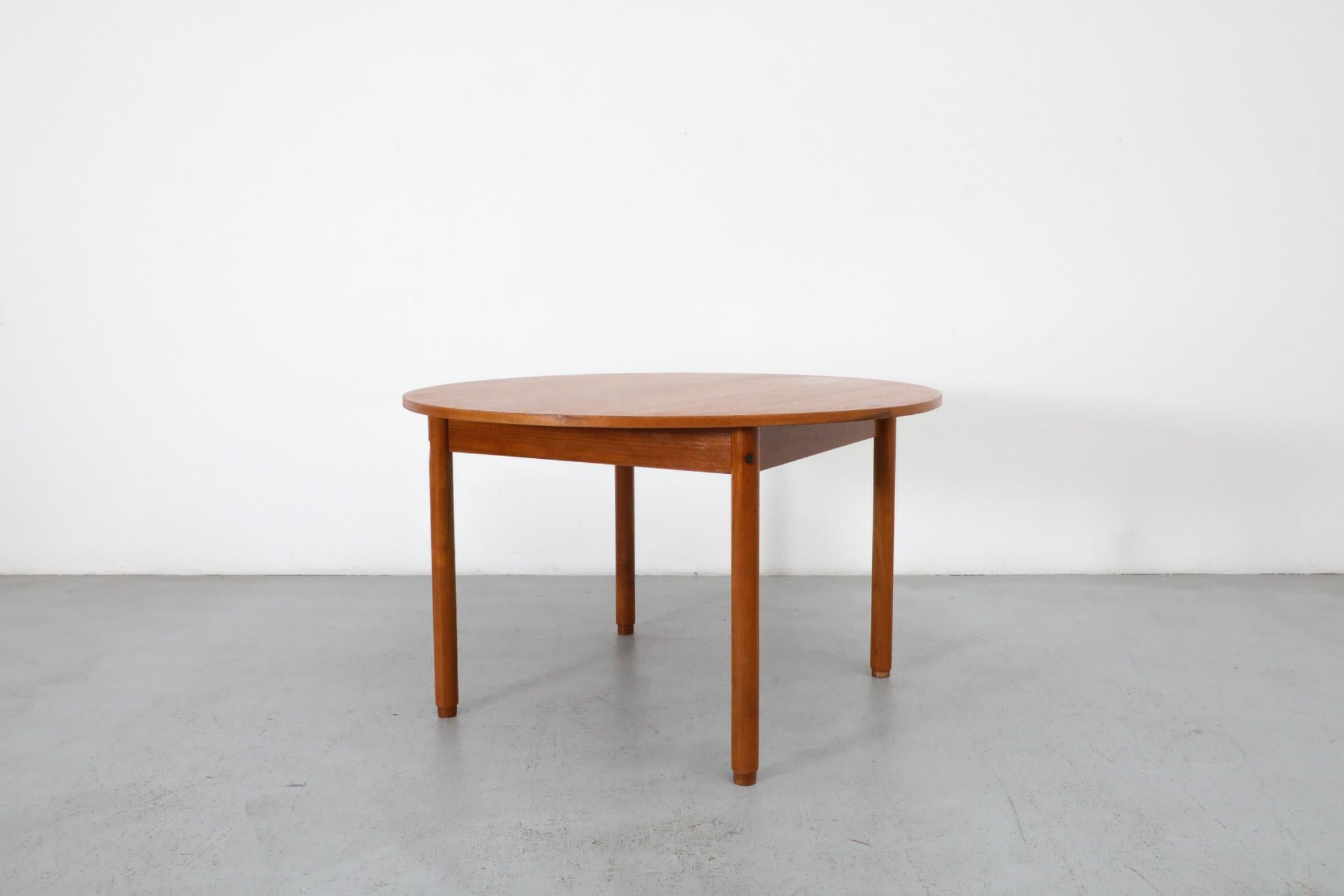 Mid-Century Modern Table de salle à manger ronde du milieu du siècle dernier par Saporiti, Italie en vente