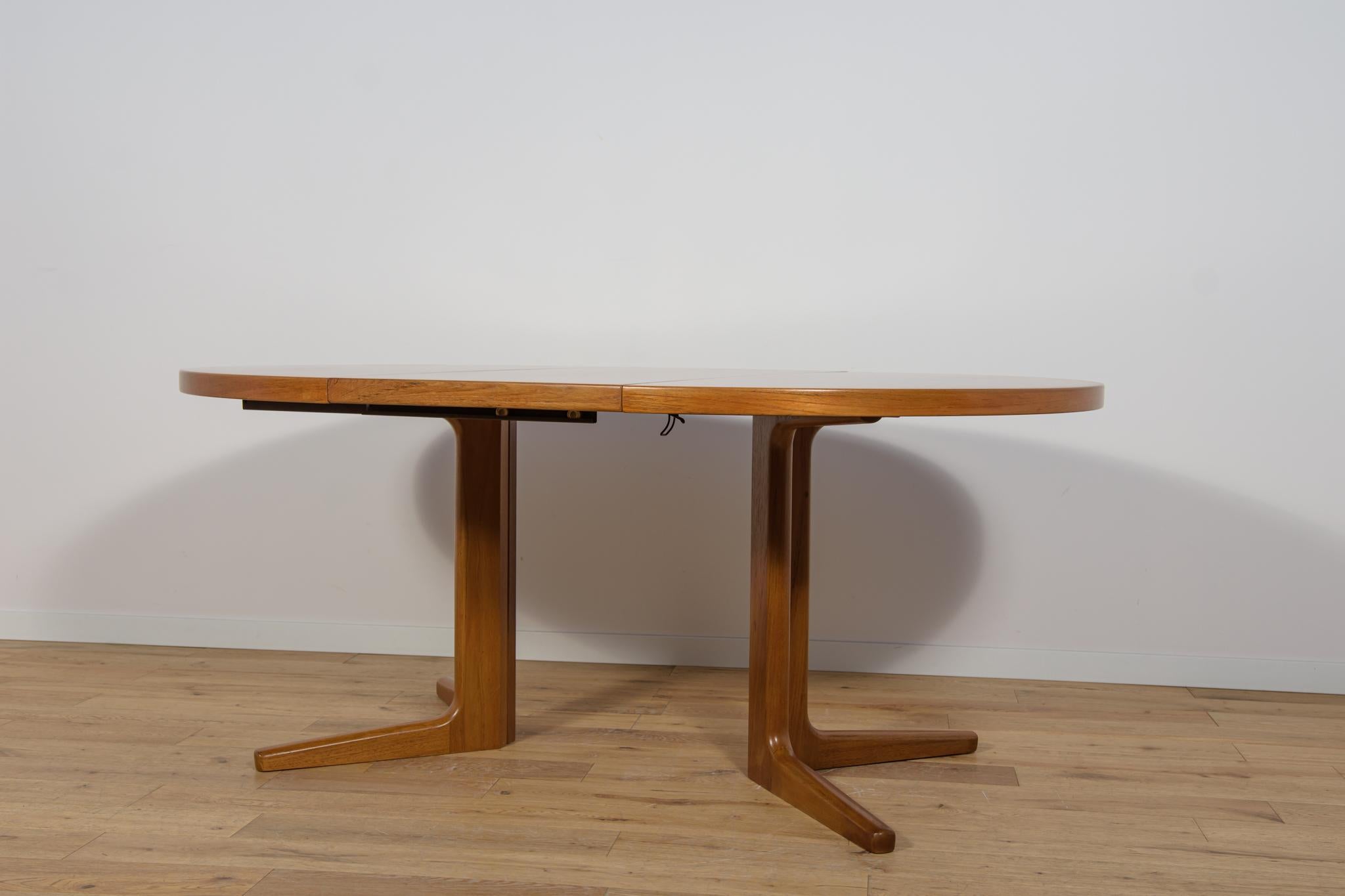 Ausziehbarer Esstisch aus Teakholz aus der Mitte des Jahrhunderts aus Vejle Mobelfabrik Dänemark. im Angebot 3