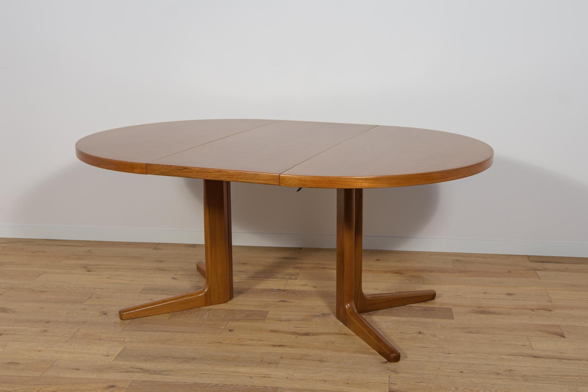Ausziehbarer Esstisch aus Teakholz aus der Mitte des Jahrhunderts aus Vejle Mobelfabrik Dänemark. im Angebot 2