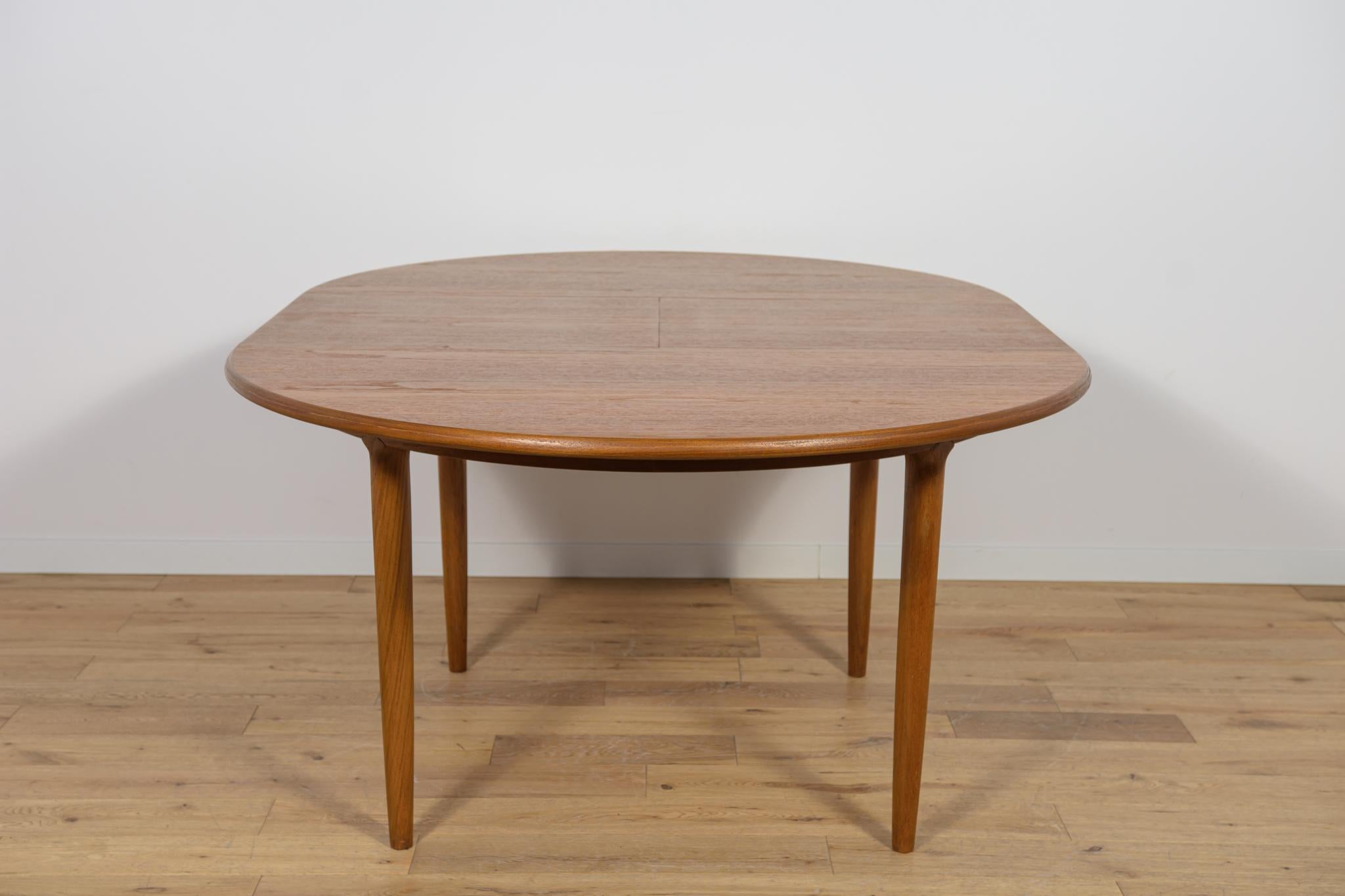 Mesa de comedor redonda extensible de teca de mediados de siglo, United Knigdom, años 60 en venta 5