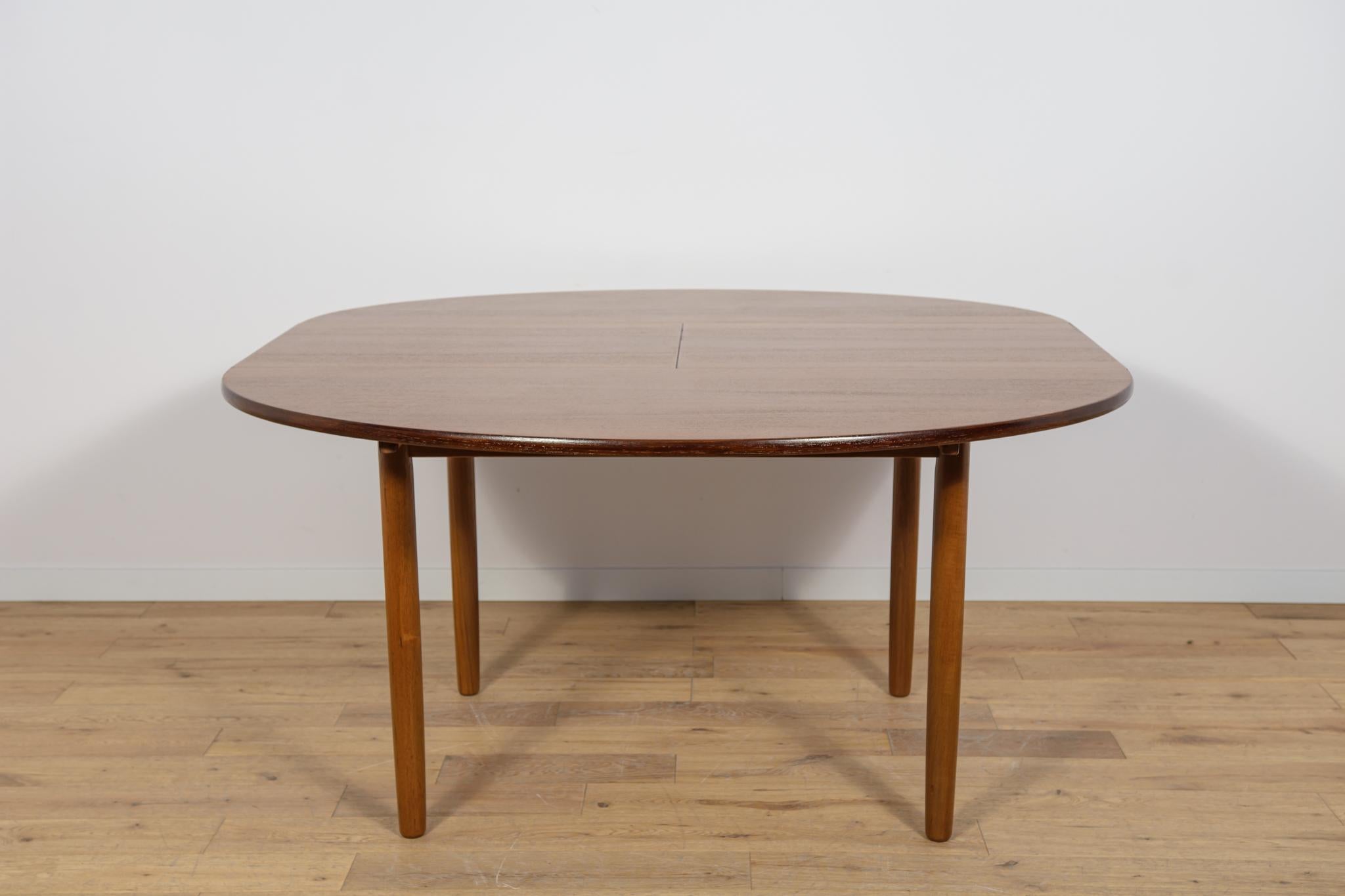 Mid-Century Round Teak Extendable Dining Table, United Knigdom, 1960s For Sale 6
